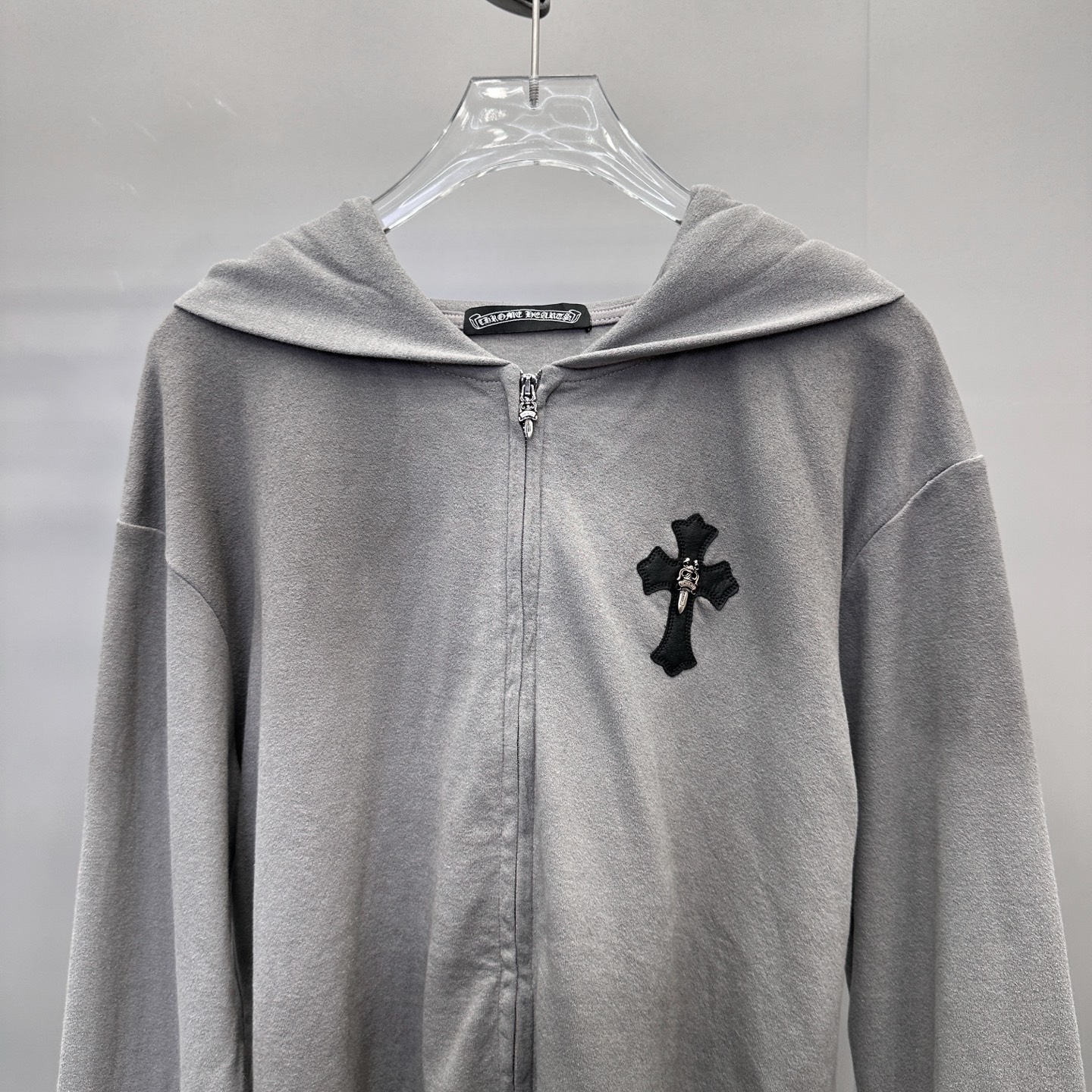 🆕克罗心 ｜ 新款开衫卫衣，成衣洗水喷色工艺加手工刺绣十字标，尺码sml