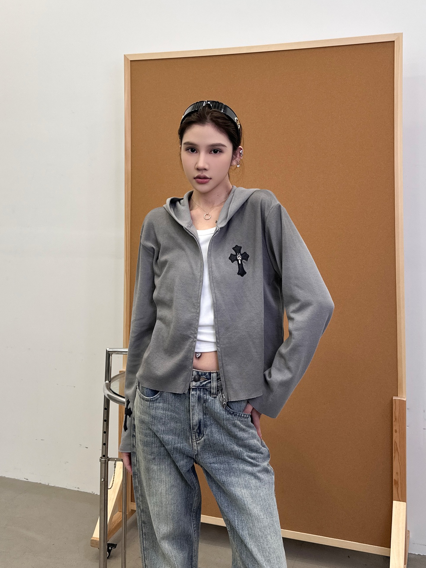 🆕克罗心 ｜ 新款开衫卫衣，成衣洗水喷色工艺加手工刺绣十字标，尺码sml