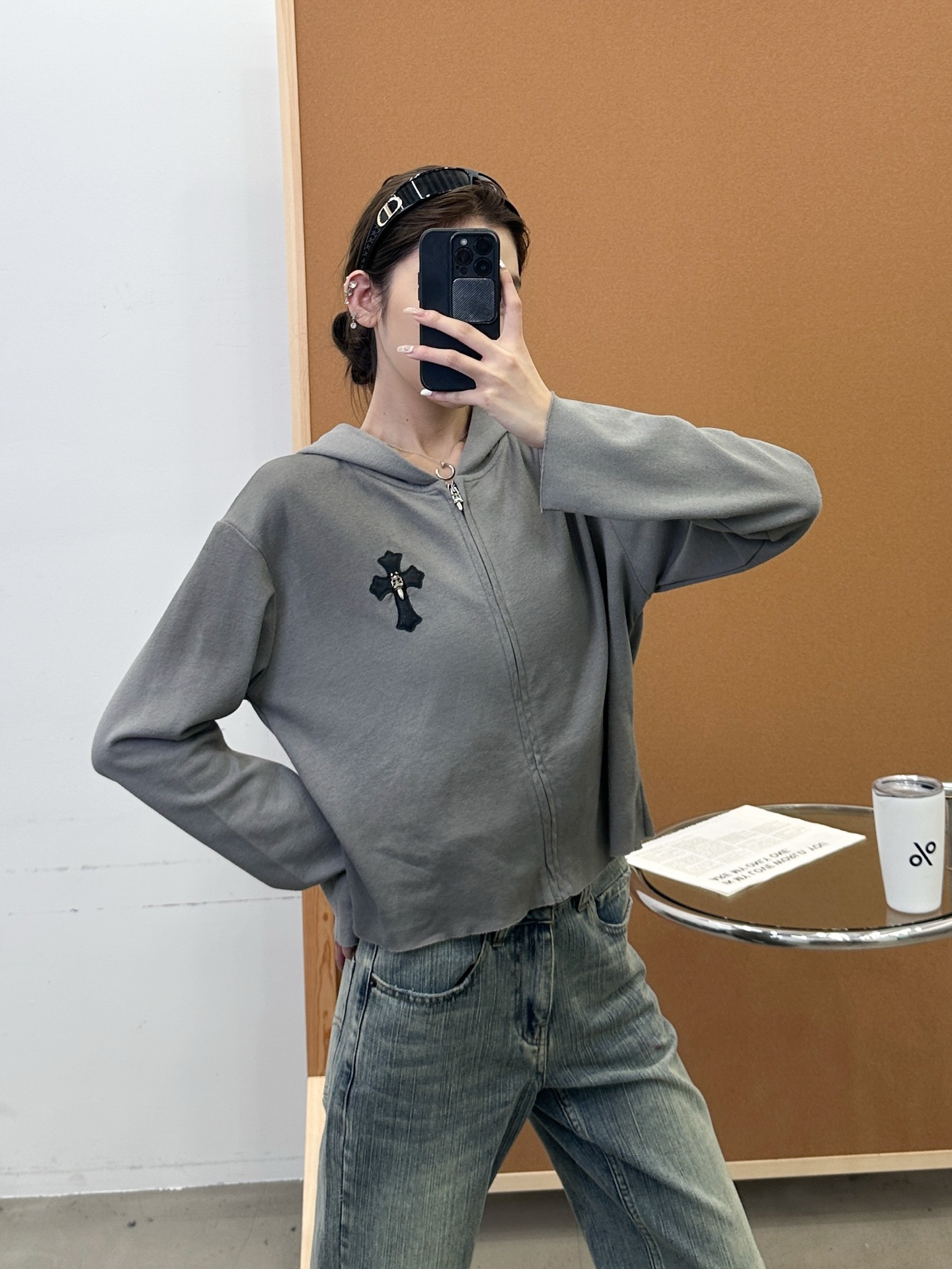 🆕克罗心 ｜ 新款开衫卫衣，成衣洗水喷色工艺加手工刺绣十字标，尺码sml