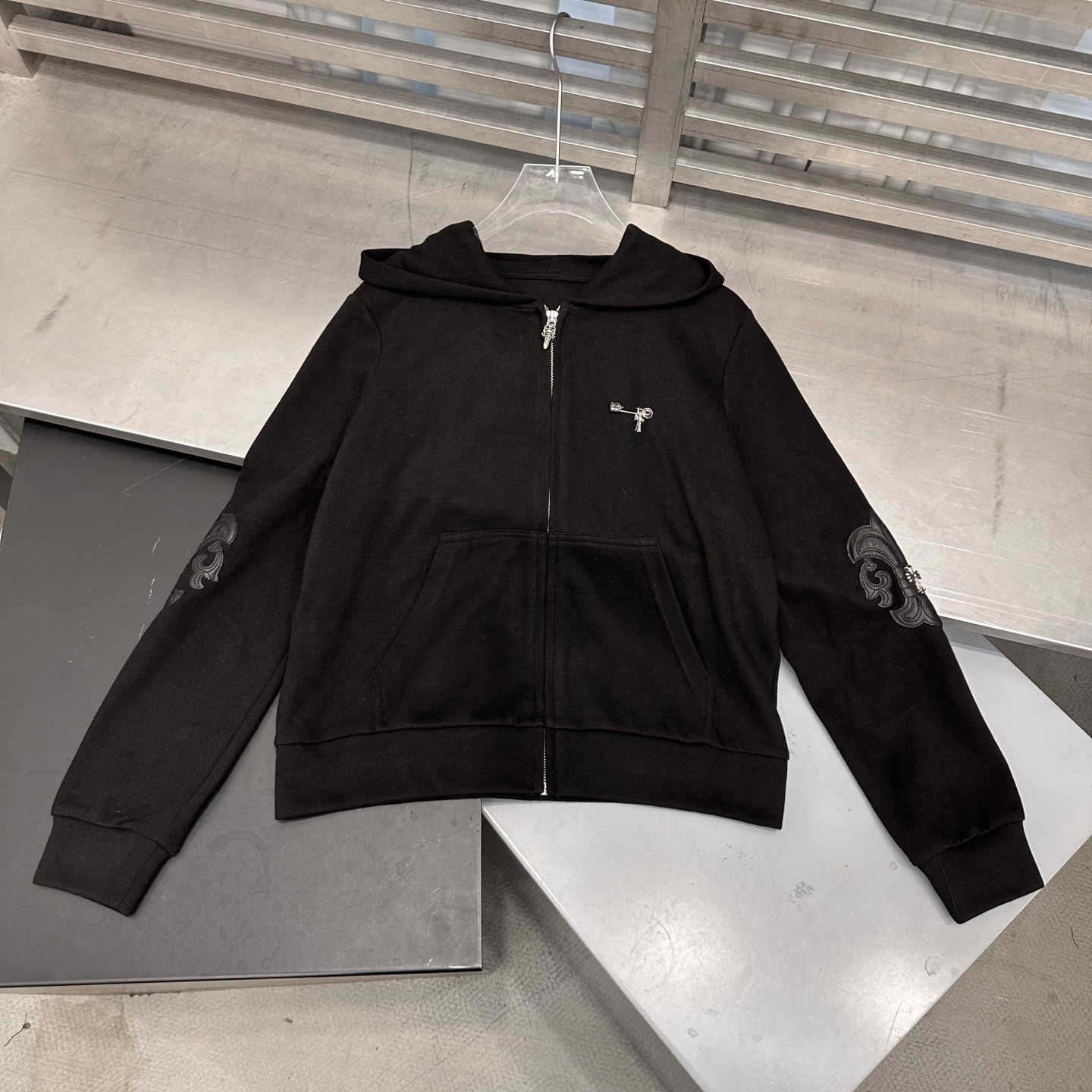 🆕克罗心 ｜ 新款卫衣开衫，成衣洗水工艺加多处双层手工贴皮刺绣，男女同款，尺码sml