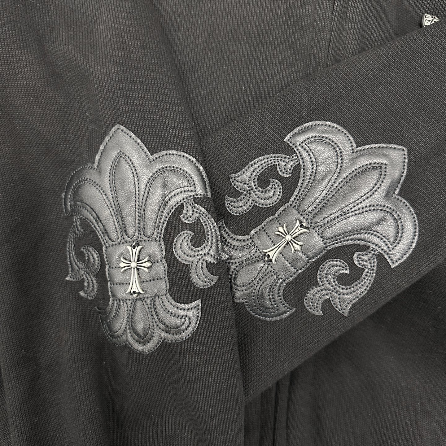 🆕克罗心 ｜ 新款卫衣开衫，成衣洗水工艺加多处双层手工贴皮刺绣，男女同款，尺码sml