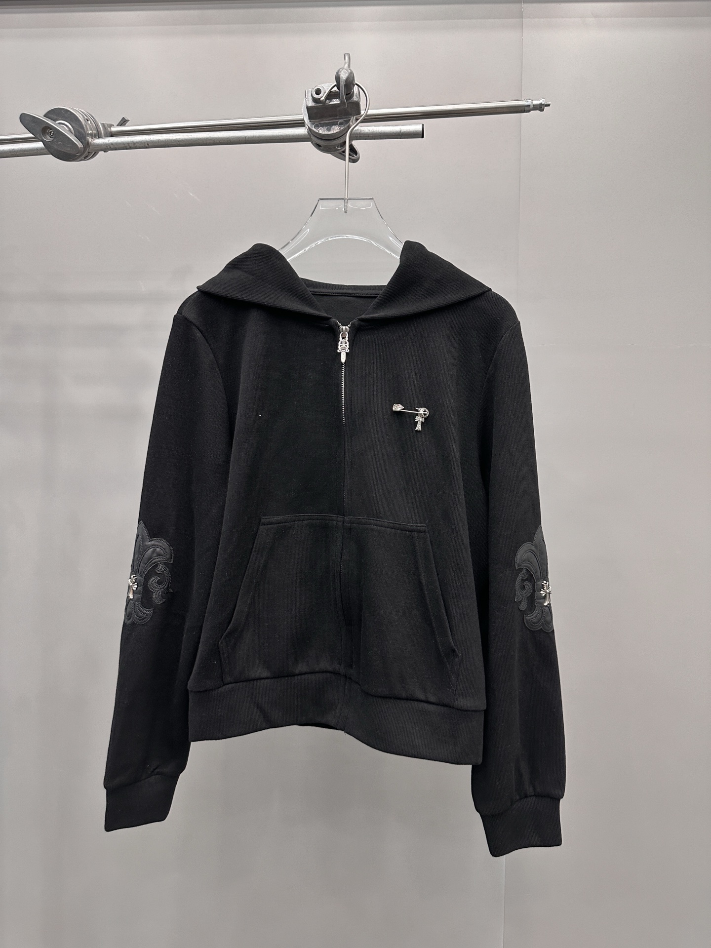 🆕克罗心 ｜ 新款卫衣开衫，成衣洗水工艺加多处双层手工贴皮刺绣，男女同款，尺码sml