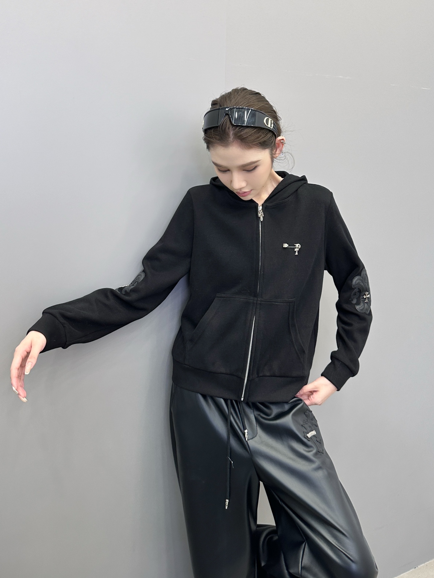 🆕克罗心 ｜ 新款卫衣开衫，成衣洗水工艺加多处双层手工贴皮刺绣，男女同款，尺码sml