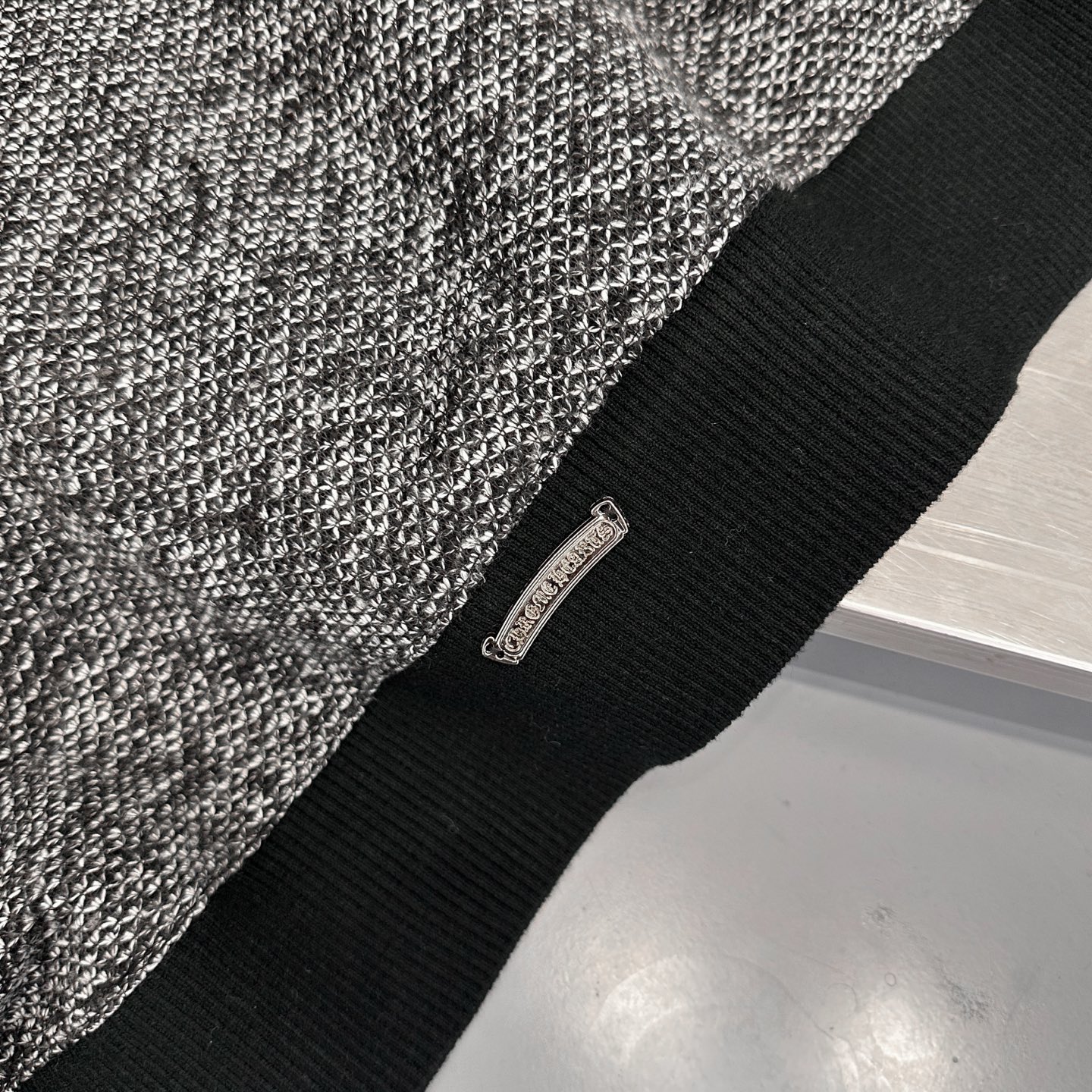 🆕克罗心 ｜ 新款开衫，经典手工刺绣金属十字标，混纺休闲面料，男女同款，尺码sml