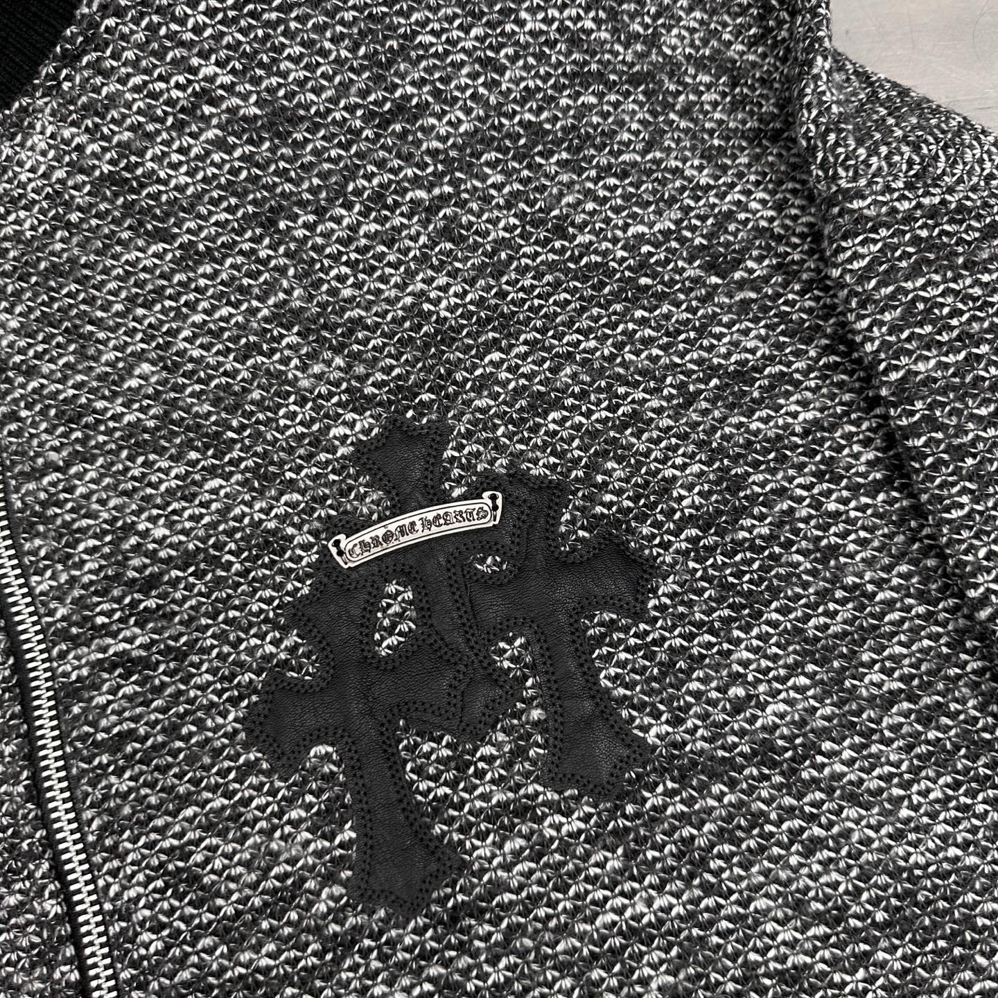 🆕克罗心 ｜ 新款开衫，经典手工刺绣金属十字标，混纺休闲面料，男女同款，尺码sml