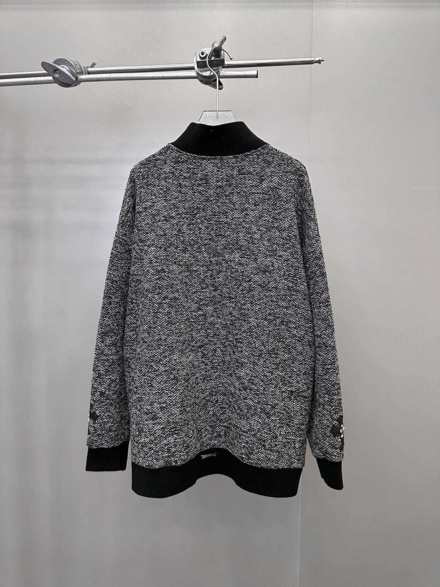 🆕克罗心 ｜ 新款开衫，经典手工刺绣金属十字标，混纺休闲面料，男女同款，尺码sml