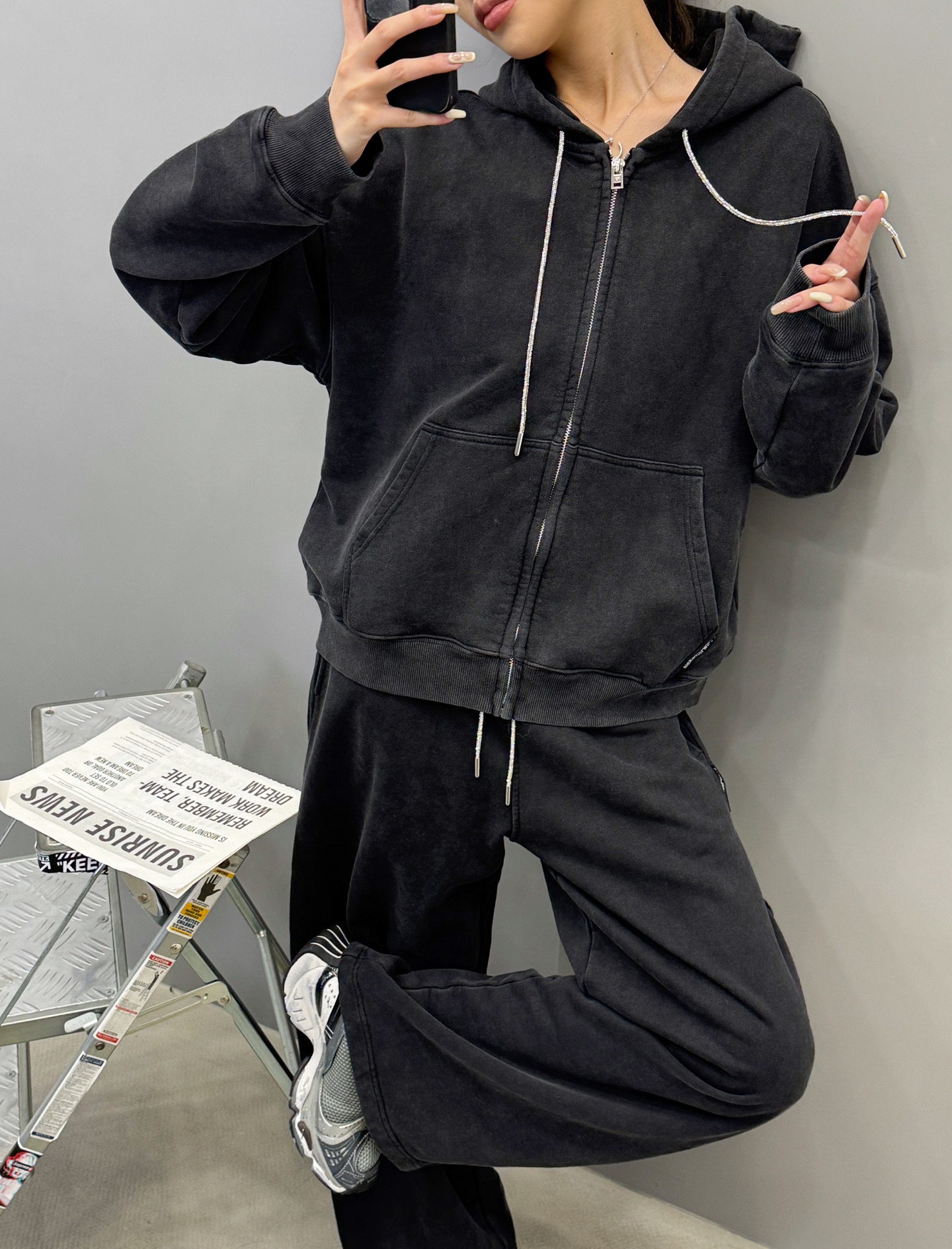 🆕大王 ｜ 新款卫衣开衫，成衣洗水炒色工艺加全钻抽绳，休闲时尚，尺码sml