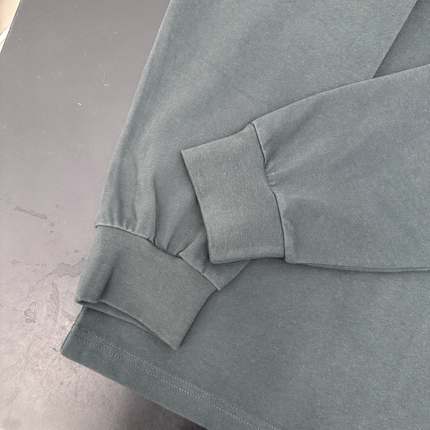 🆕巴黎 ｜ 新款长袖t，成衣洗水炒色工艺加经典刺绣标，男女同款，尺码sml