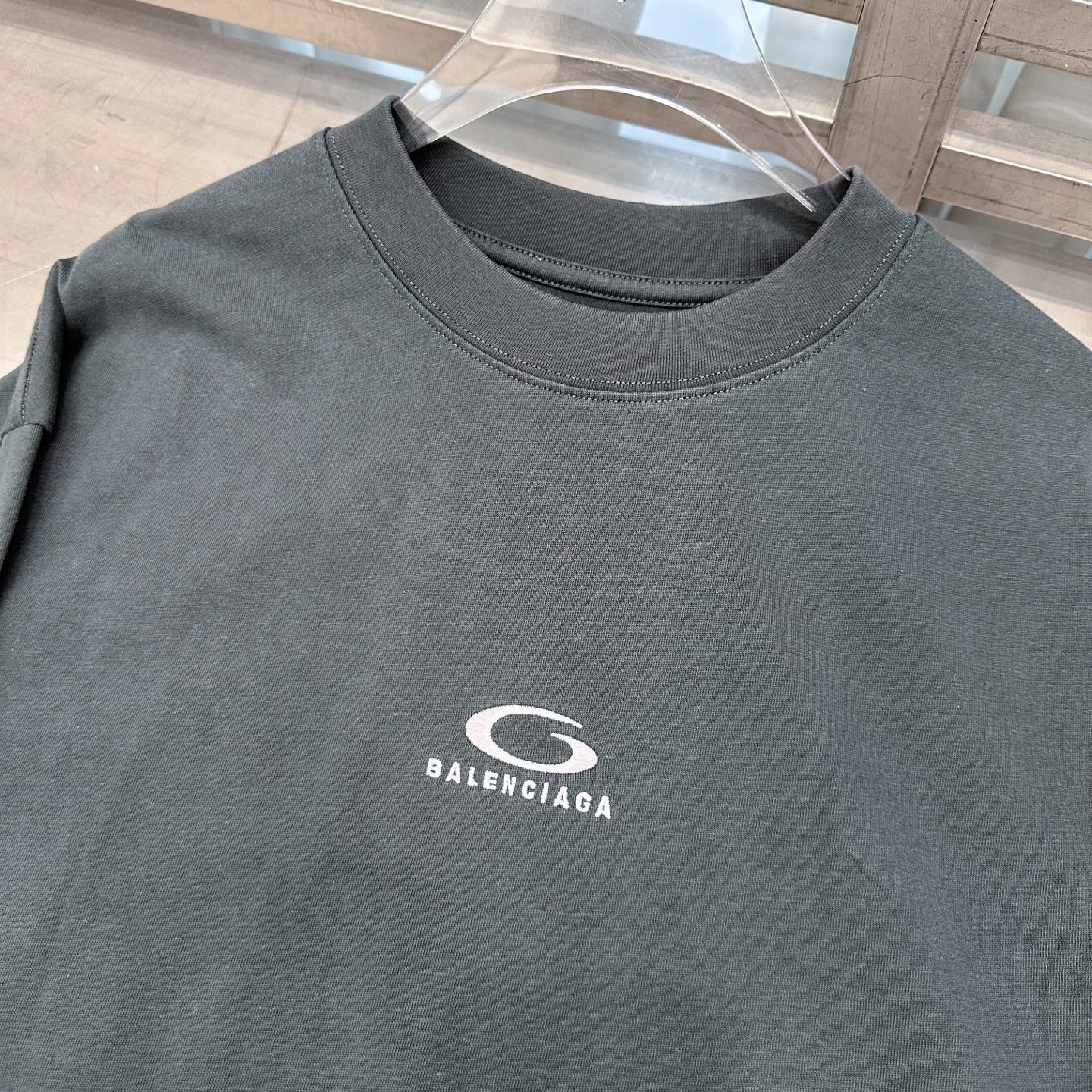 🆕巴黎 ｜ 新款长袖t，成衣洗水炒色工艺加经典刺绣标，男女同款，尺码sml