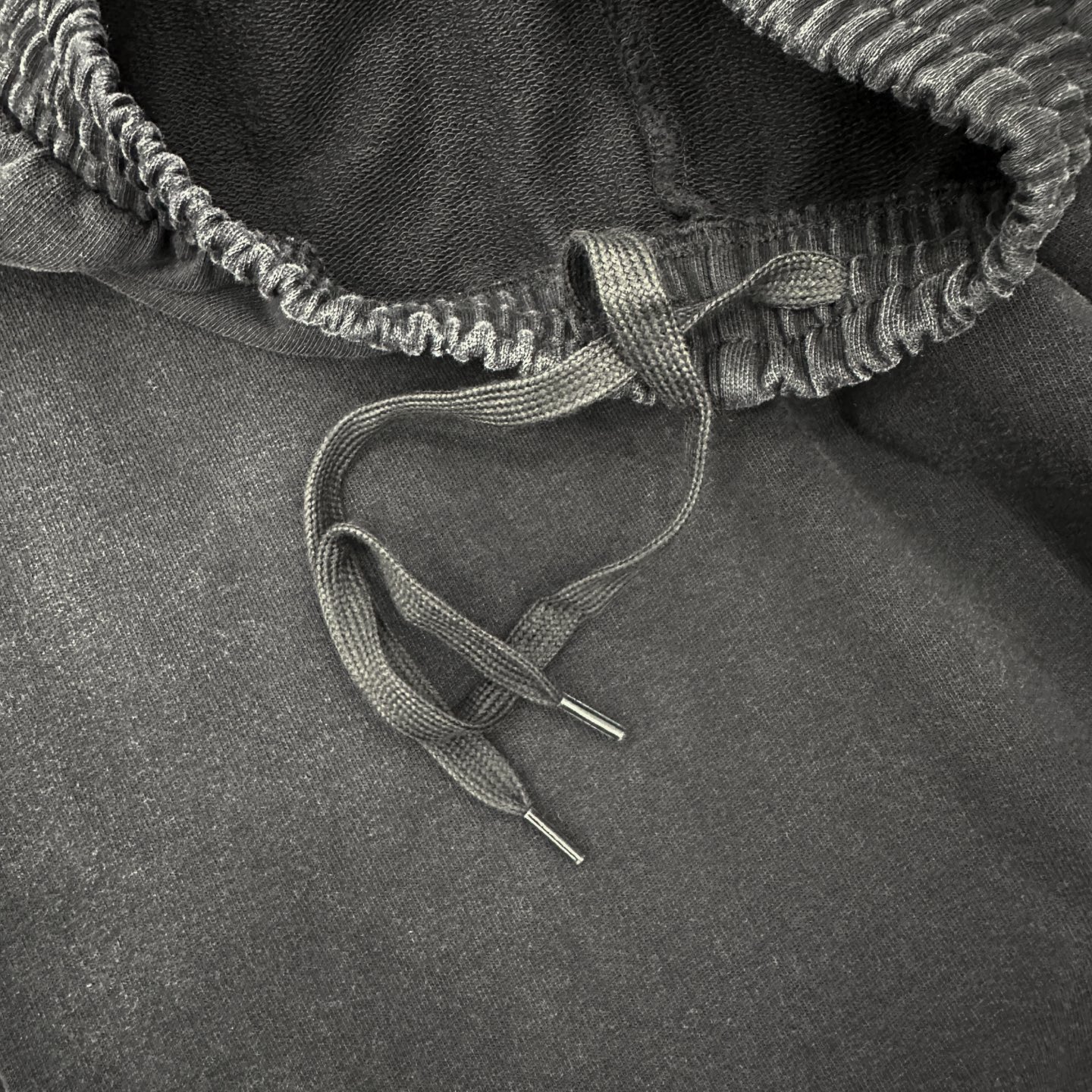 🆕巴黎 ｜ 新款卫裤，成衣洗水炒色工艺加经典刺绣标，男女同款，尺码sml