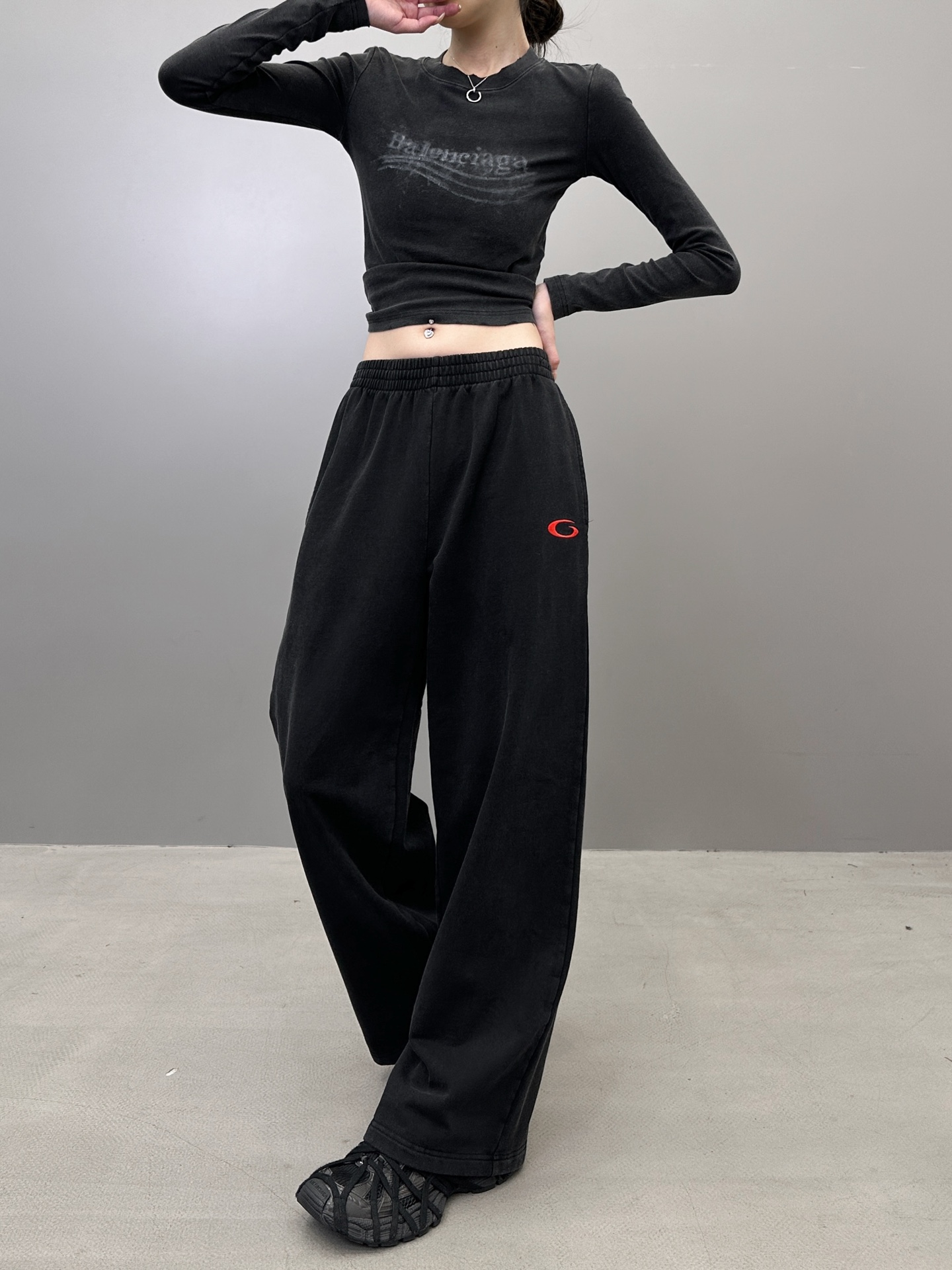 🆕巴黎 ｜ 新款卫裤，成衣洗水炒色工艺加经典刺绣标，男女同款，尺码sml