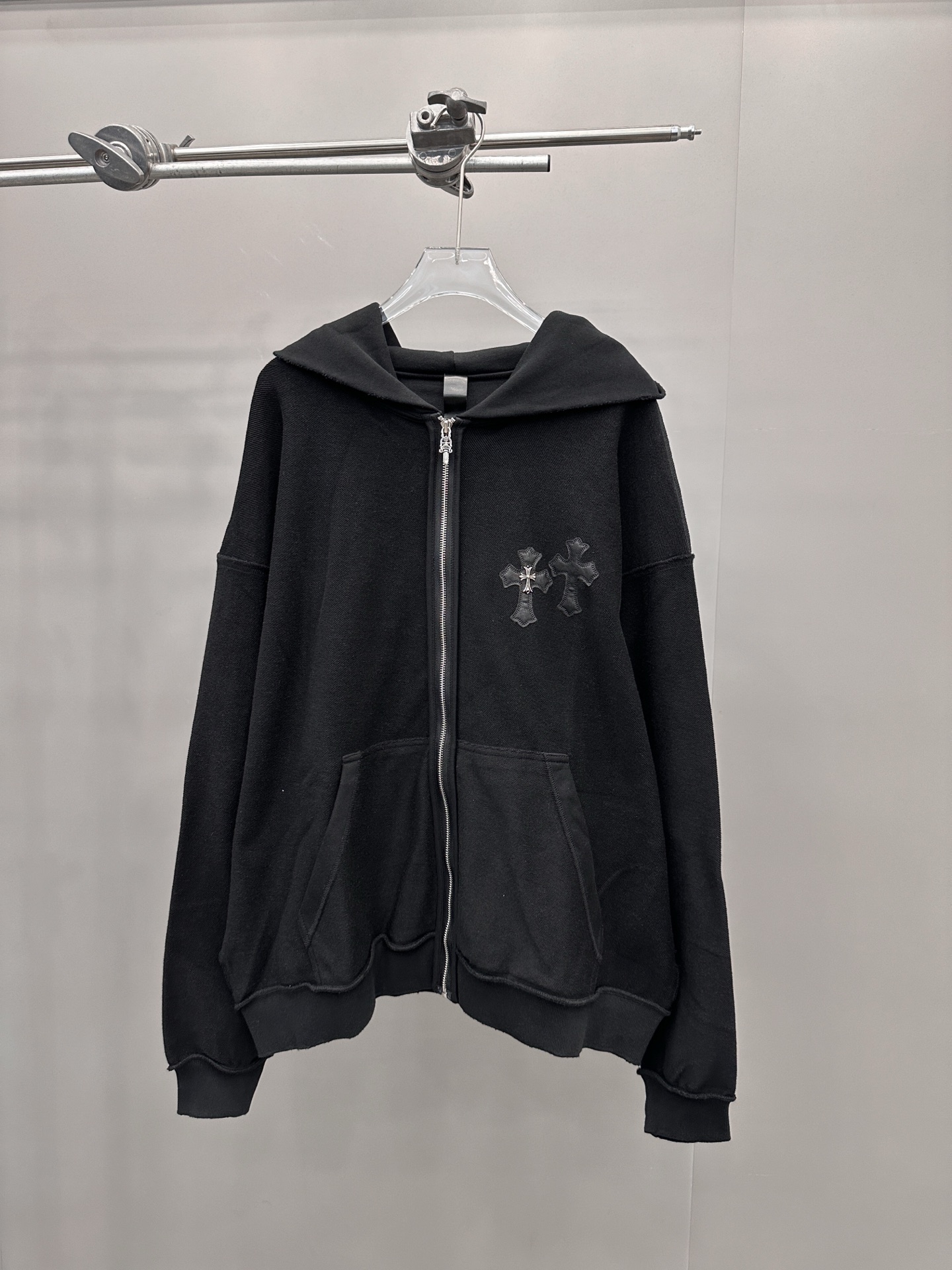 克罗心 ｜ 新款卫衣开衫，成衣洗水吊磨加前后刺绣工艺，手工车十字标，男女同款，尺码sml