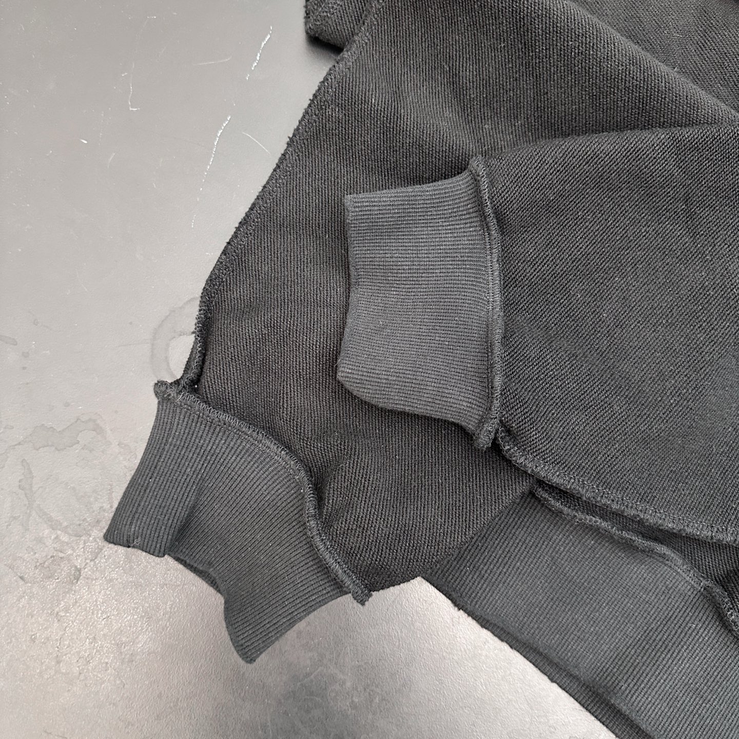 克罗心 ｜ 新款卫衣开衫，成衣洗水吊磨加前后刺绣工艺，手工车十字标，男女同款，尺码sml