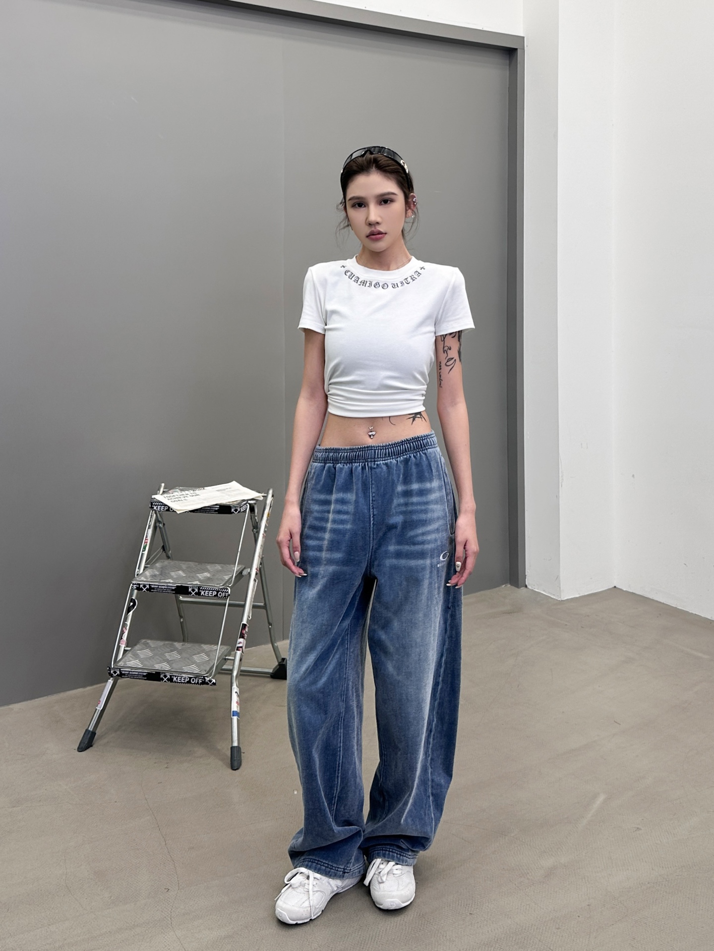 巴黎 ｜ 新款牛仔裤，成衣洗水炒色工艺加经典刺绣标，特殊抓绒牛仔布，男女同款，尺码sml