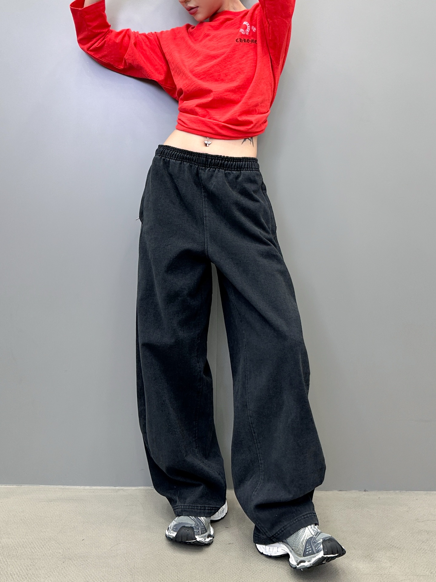 巴黎 ｜ 新款牛仔裤，成衣洗水炒色工艺加经典刺绣标，特殊抓绒牛仔布，男女同款，尺码sml