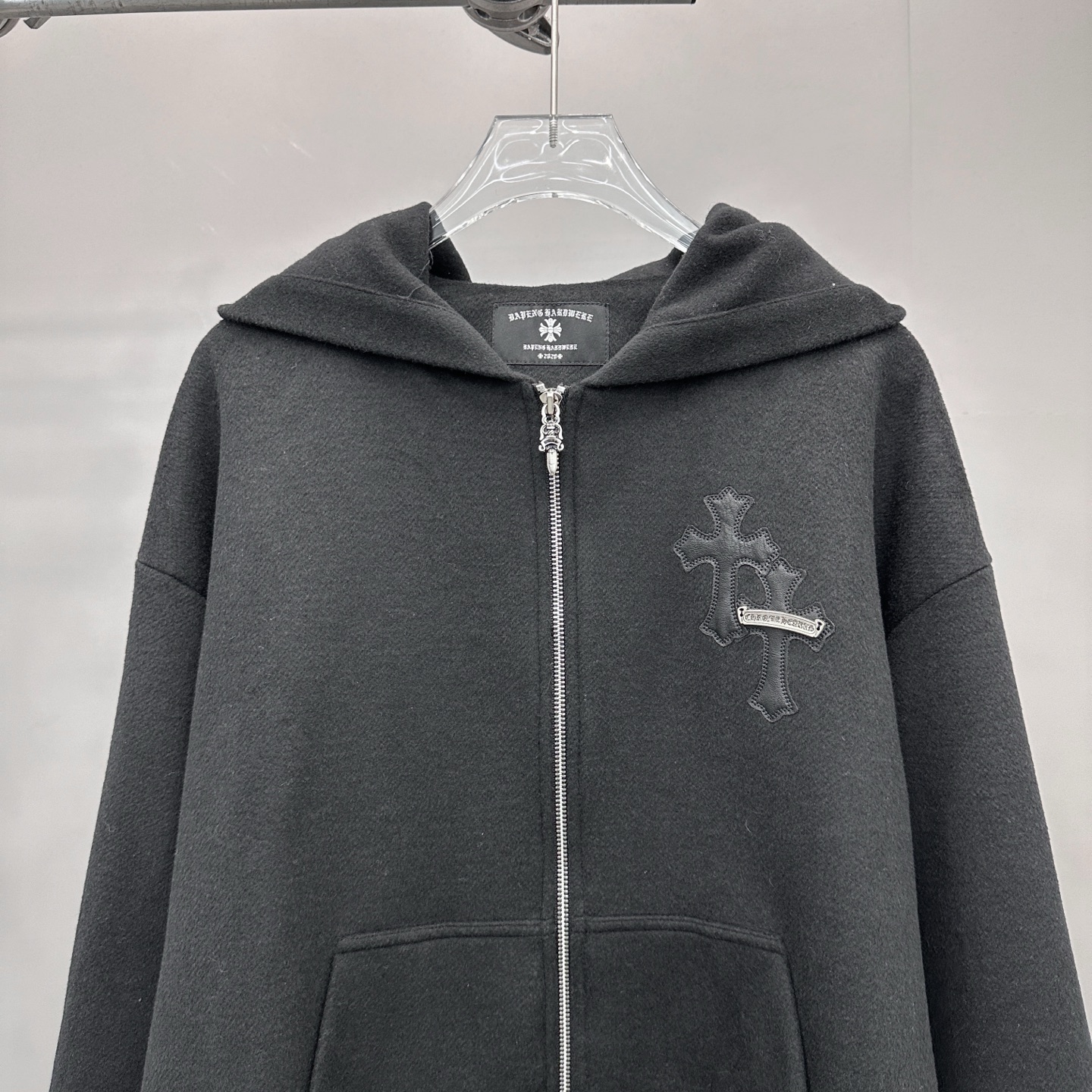 克罗心 ｜ 新款休闲上衣，经典手工刺绣十字标，50%羊毛混纺面料，男女同款，尺码sml