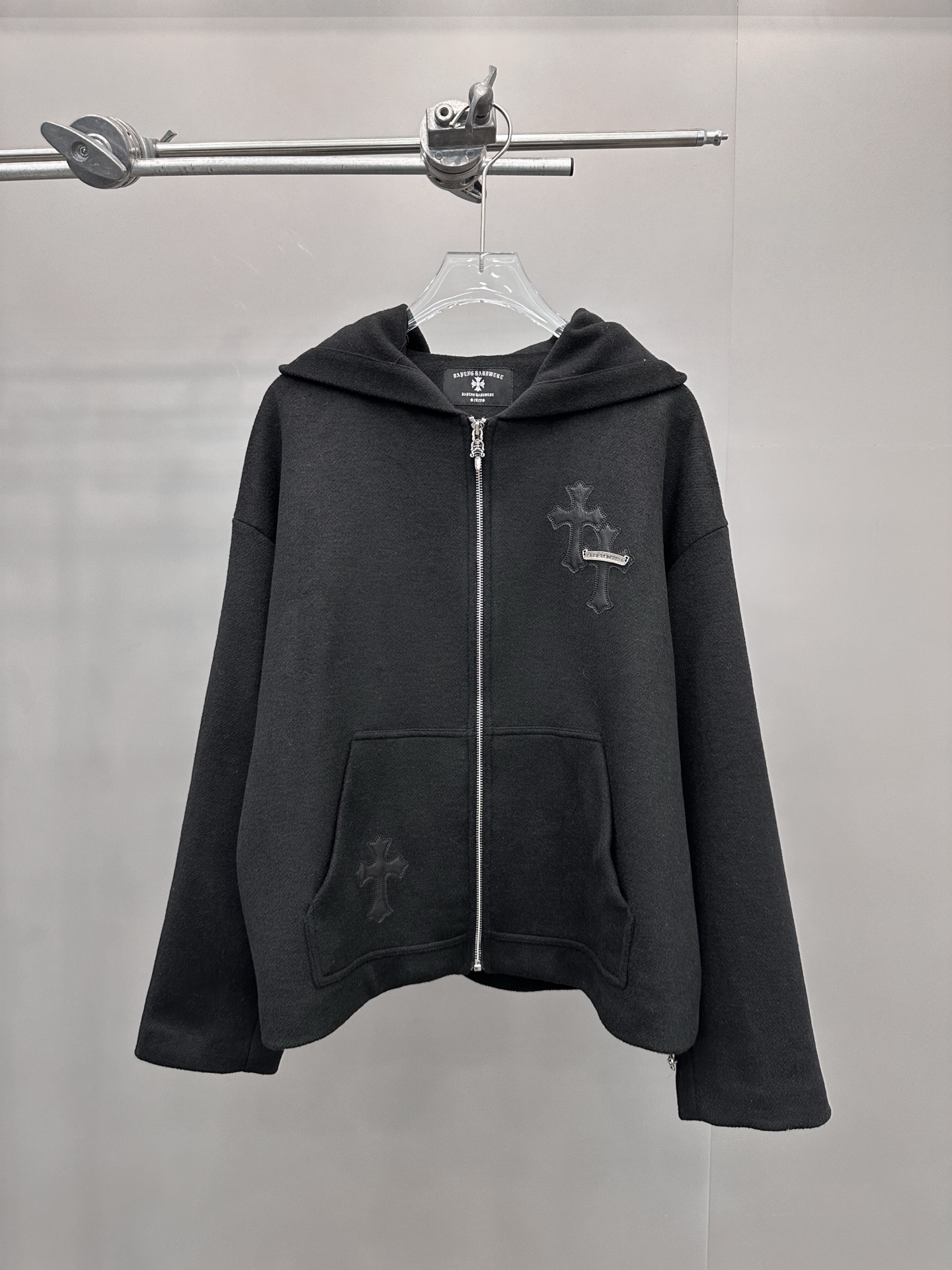 克罗心 ｜ 新款休闲上衣，经典手工刺绣十字标，50%羊毛混纺面料，男女同款，尺码sml