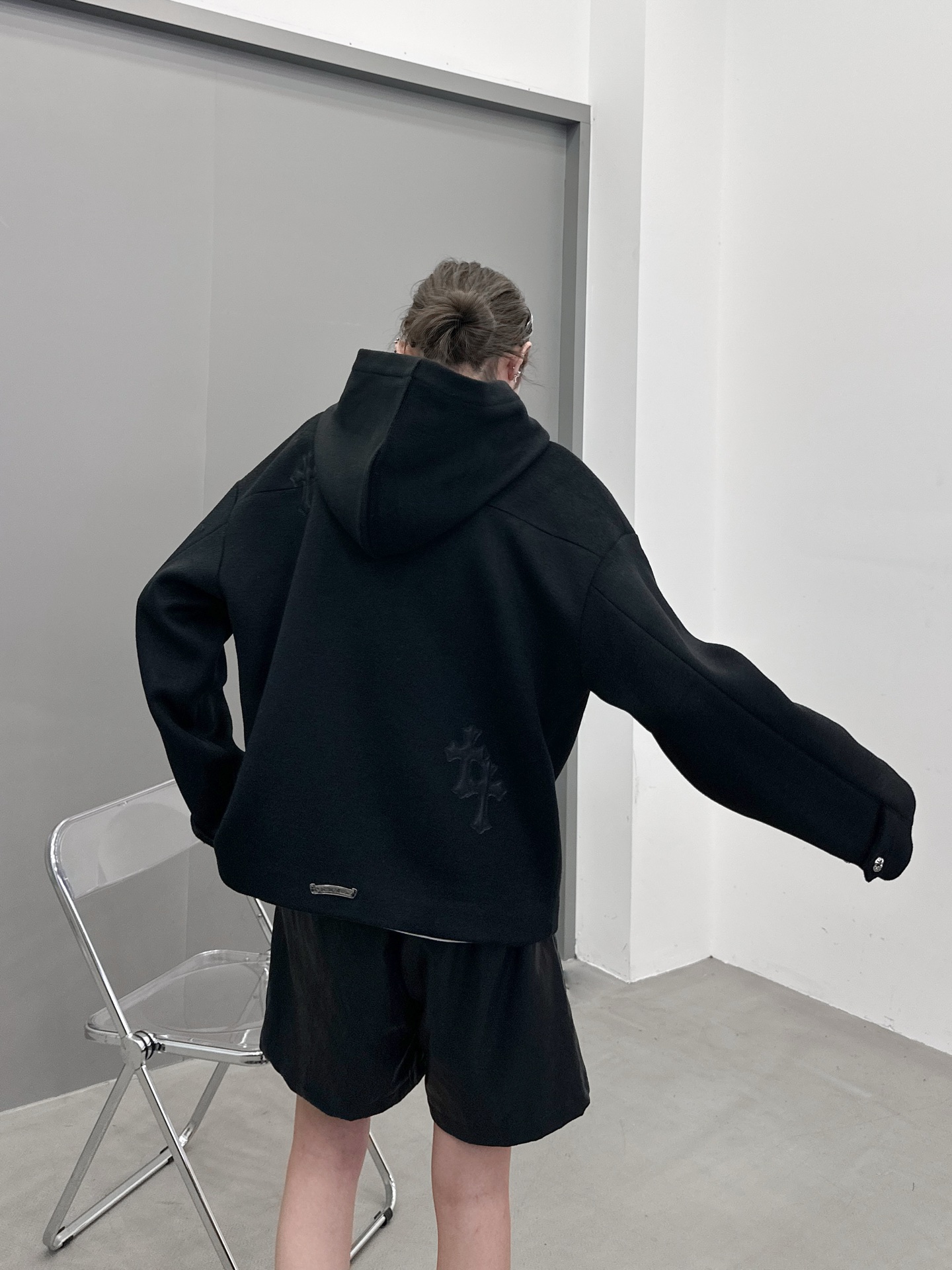 克罗心 ｜ 新款休闲上衣，经典手工刺绣十字标，50%羊毛混纺面料，男女同款，尺码sml