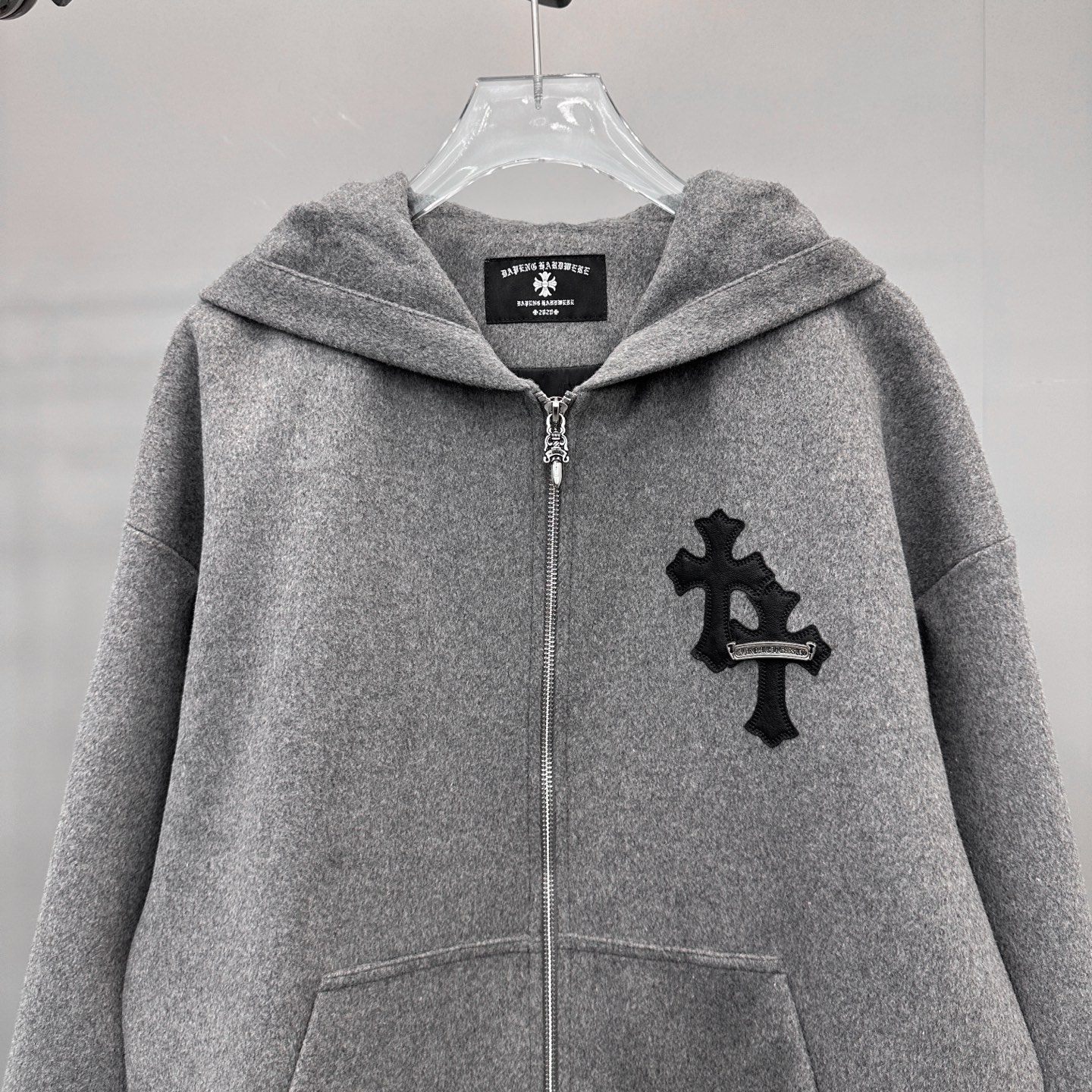 克罗心 ｜ 新款休闲上衣，经典手工刺绣十字标，50%羊毛混纺面料，男女同款，尺码sml