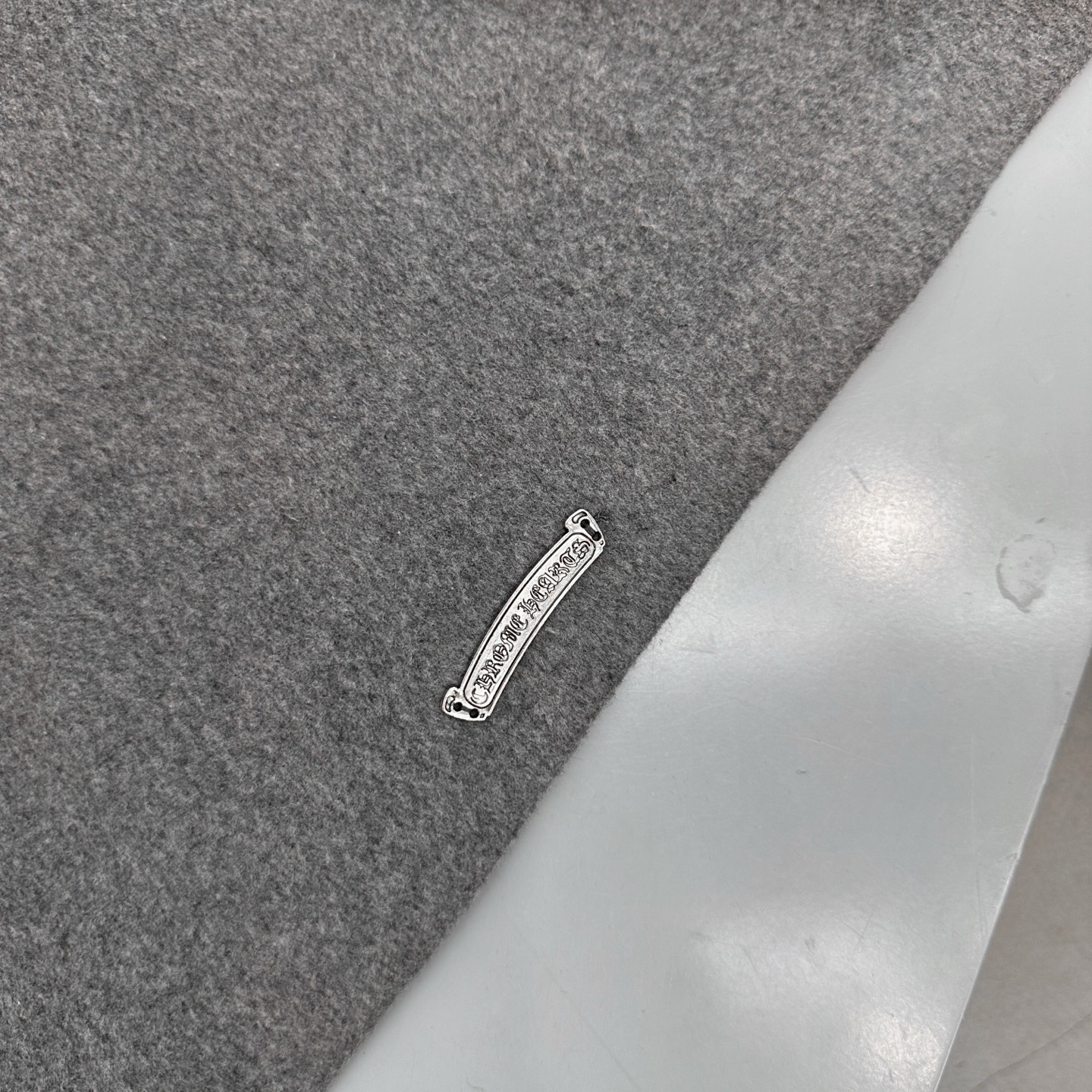 克罗心 ｜ 新款休闲上衣，经典手工刺绣十字标，50%羊毛混纺面料，男女同款，尺码sml