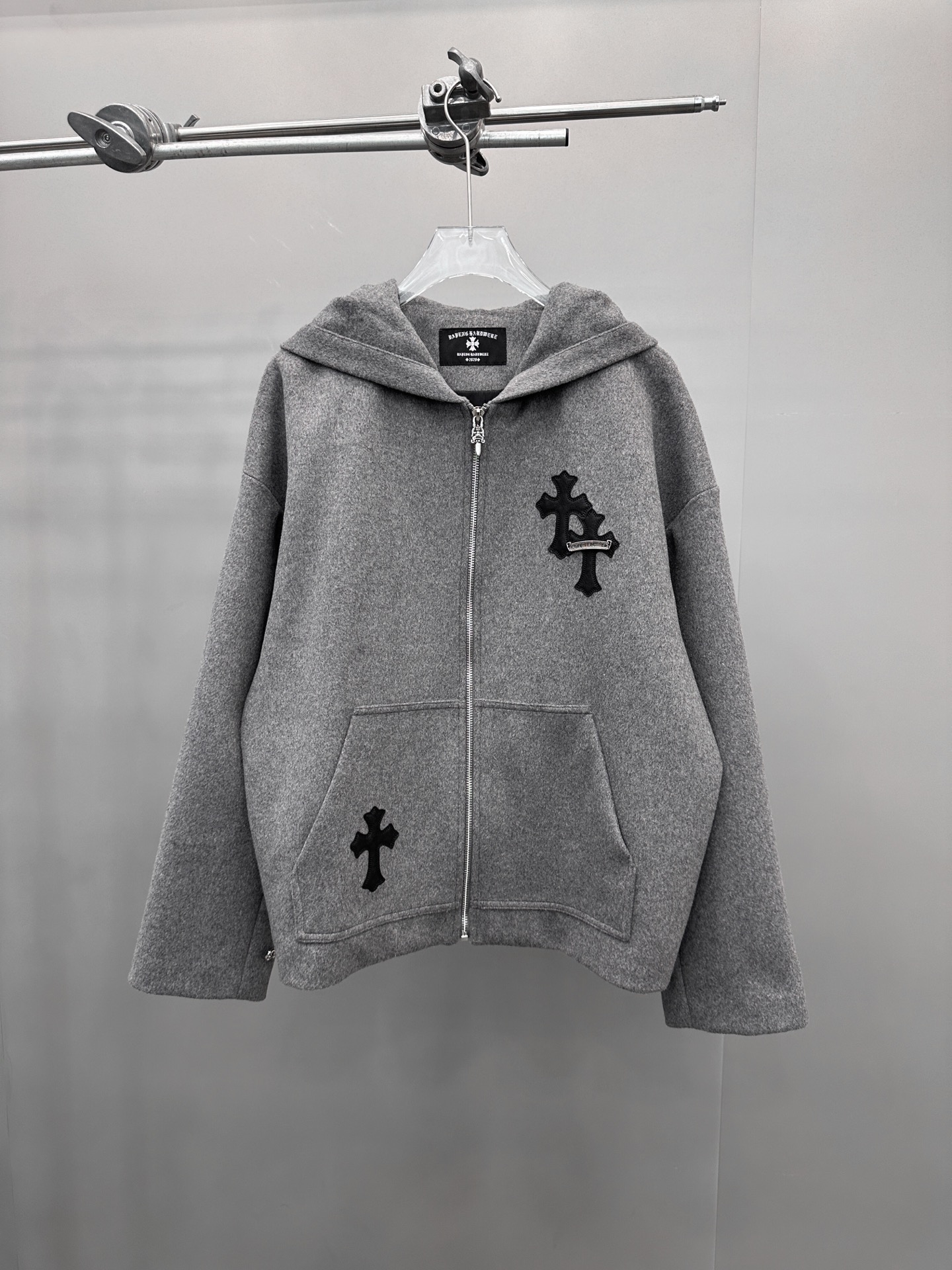 克罗心 ｜ 新款休闲上衣，经典手工刺绣十字标，50%羊毛混纺面料，男女同款，尺码sml