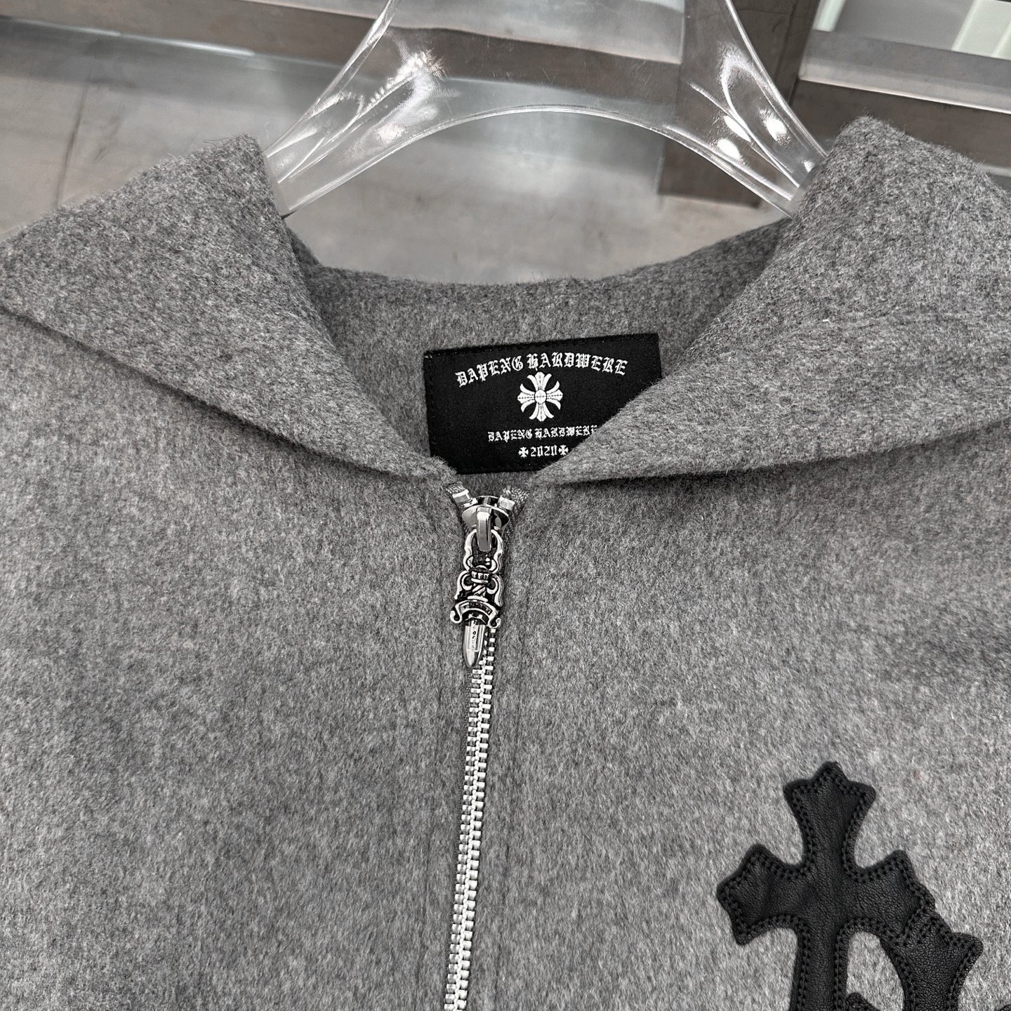 克罗心 ｜ 新款休闲上衣，经典手工刺绣十字标，50%羊毛混纺面料，男女同款，尺码sml