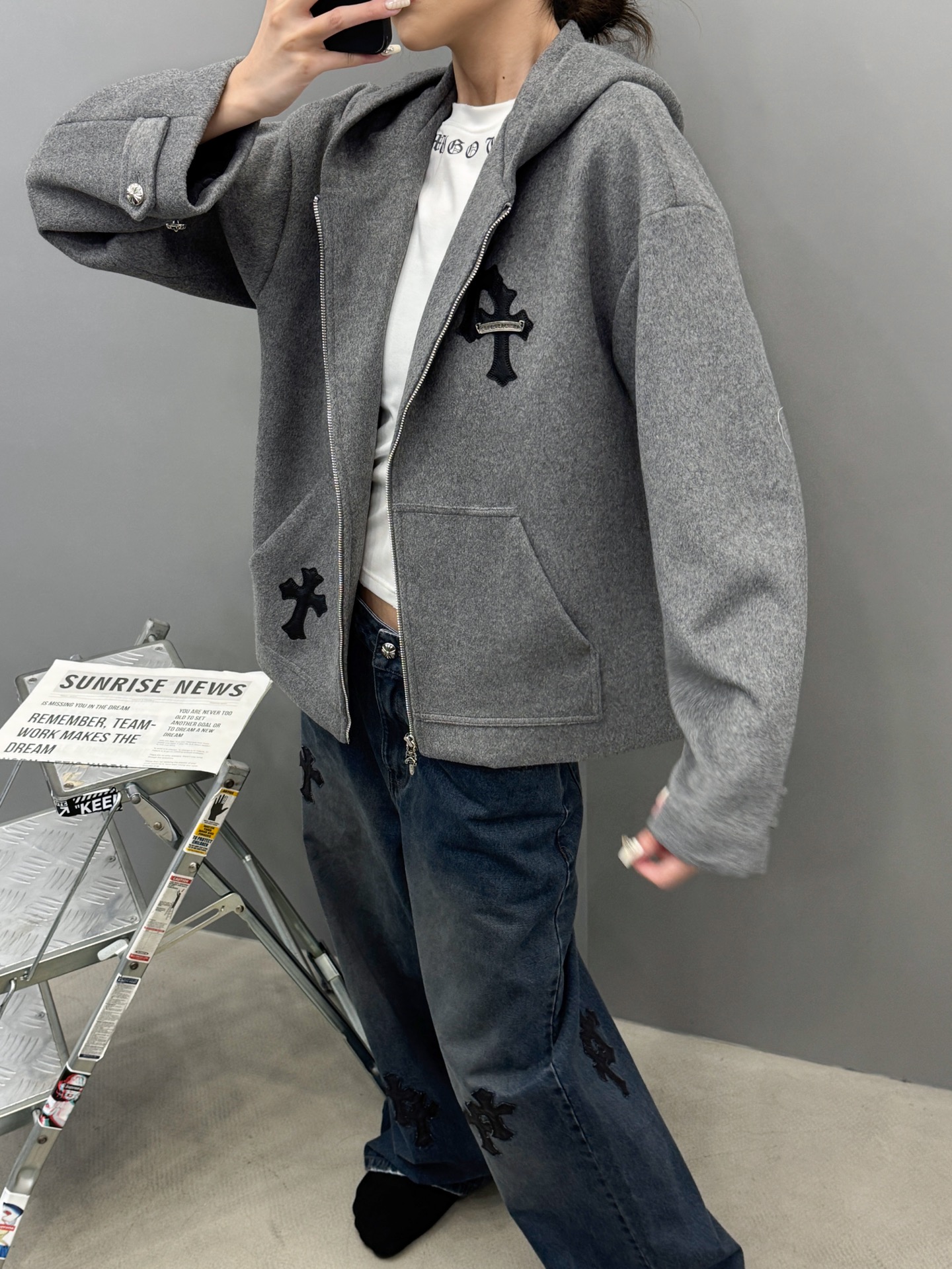 克罗心 ｜ 新款休闲上衣，经典手工刺绣十字标，50%羊毛混纺面料，男女同款，尺码sml