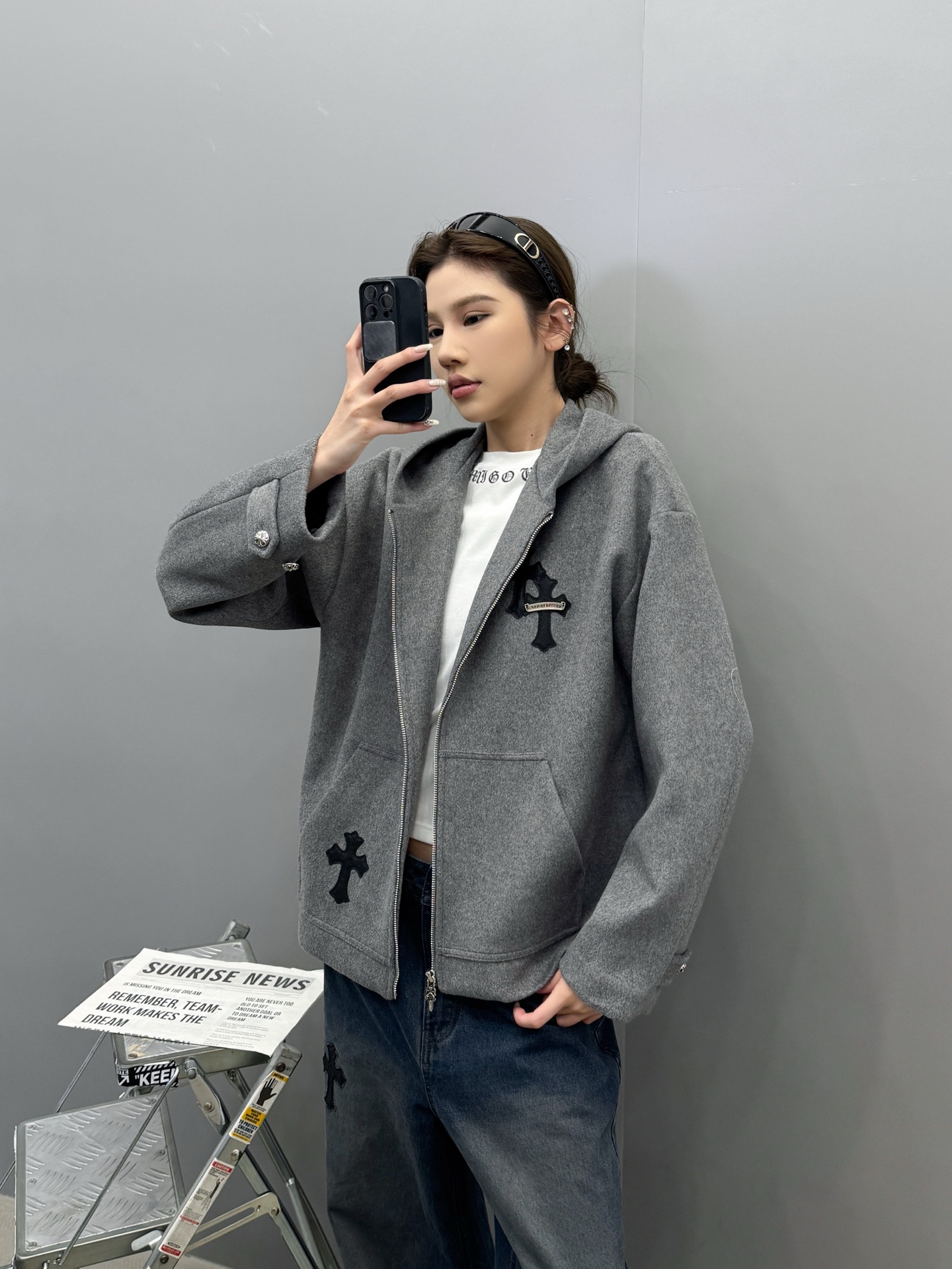 克罗心 ｜ 新款休闲上衣，经典手工刺绣十字标，50%羊毛混纺面料，男女同款，尺码sml