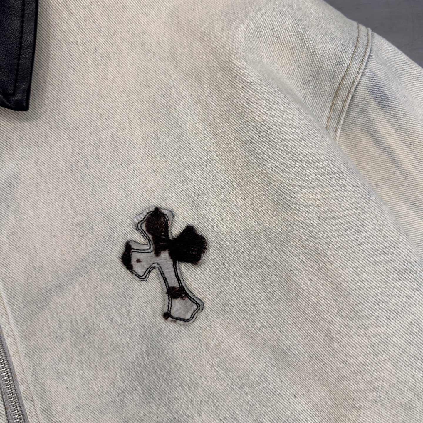 克罗心 ｜ 新款休闲牛仔上衣，经典手工刺绣马毛十字标，牛仔重炒色工艺，休闲时尚，尺码sml