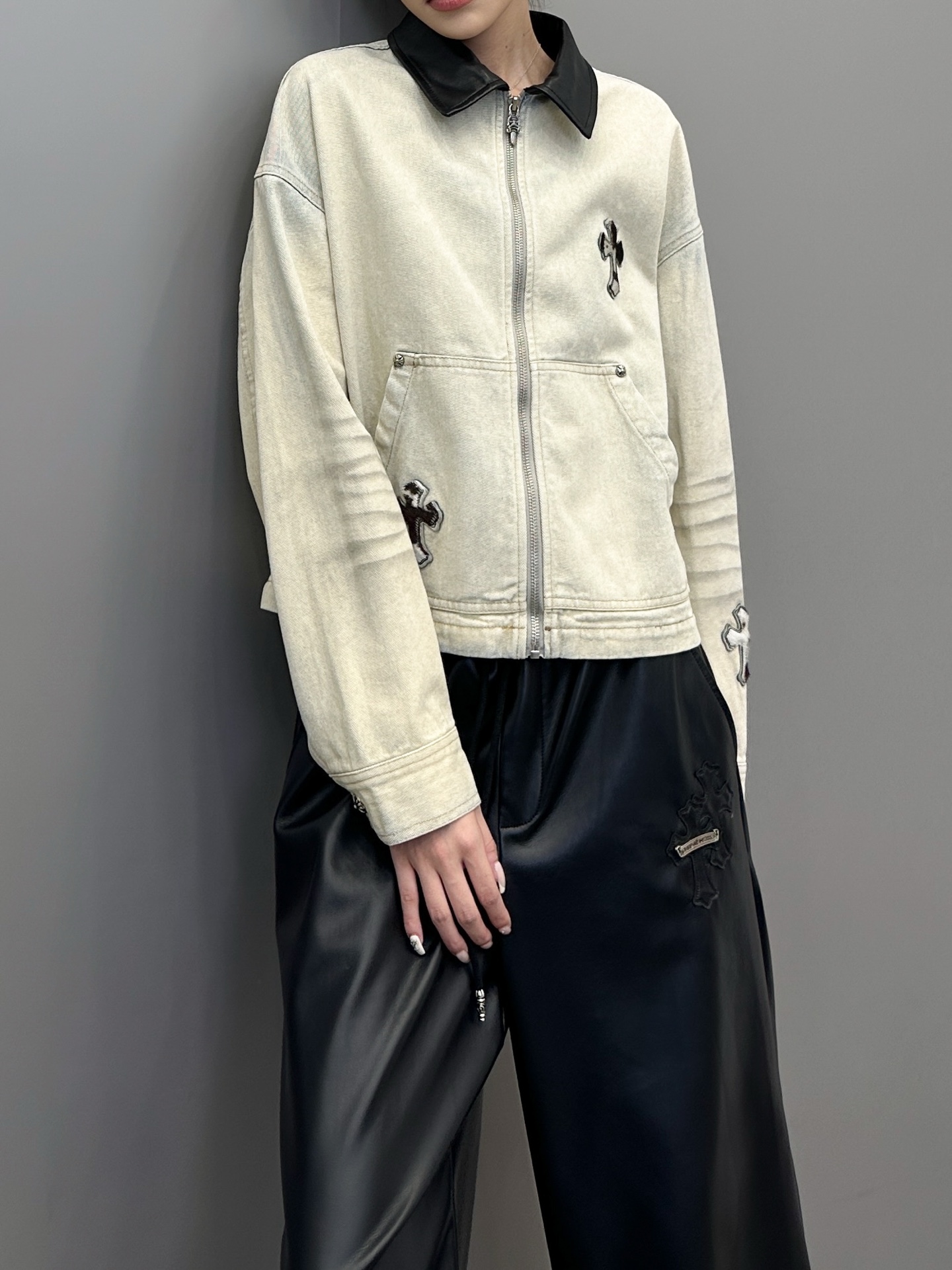 克罗心 ｜ 新款休闲牛仔上衣，经典手工刺绣马毛十字标，牛仔重炒色工艺，休闲时尚，尺码sml