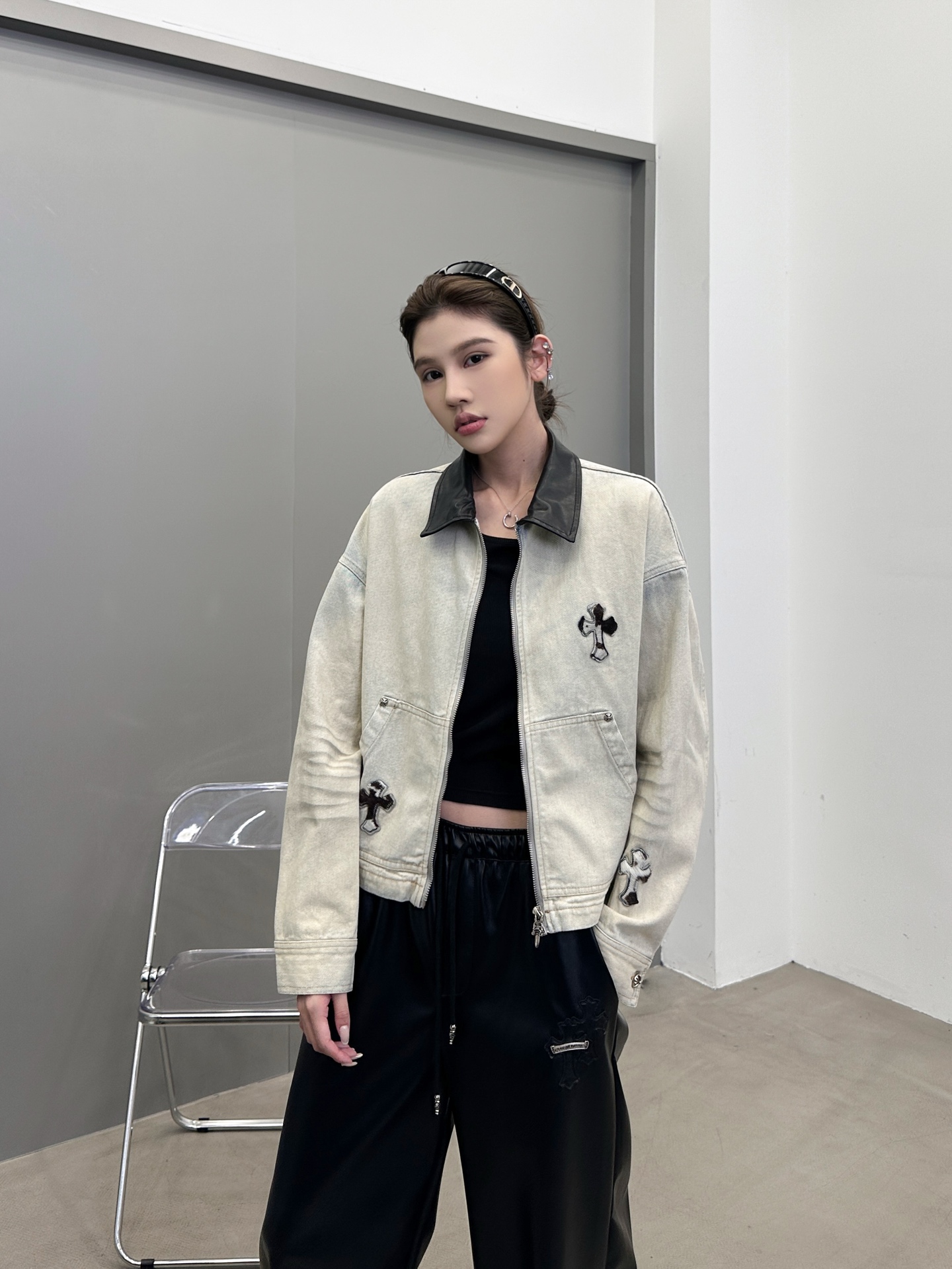 克罗心 ｜ 新款休闲牛仔上衣，经典手工刺绣马毛十字标，牛仔重炒色工艺，休闲时尚，尺码sml