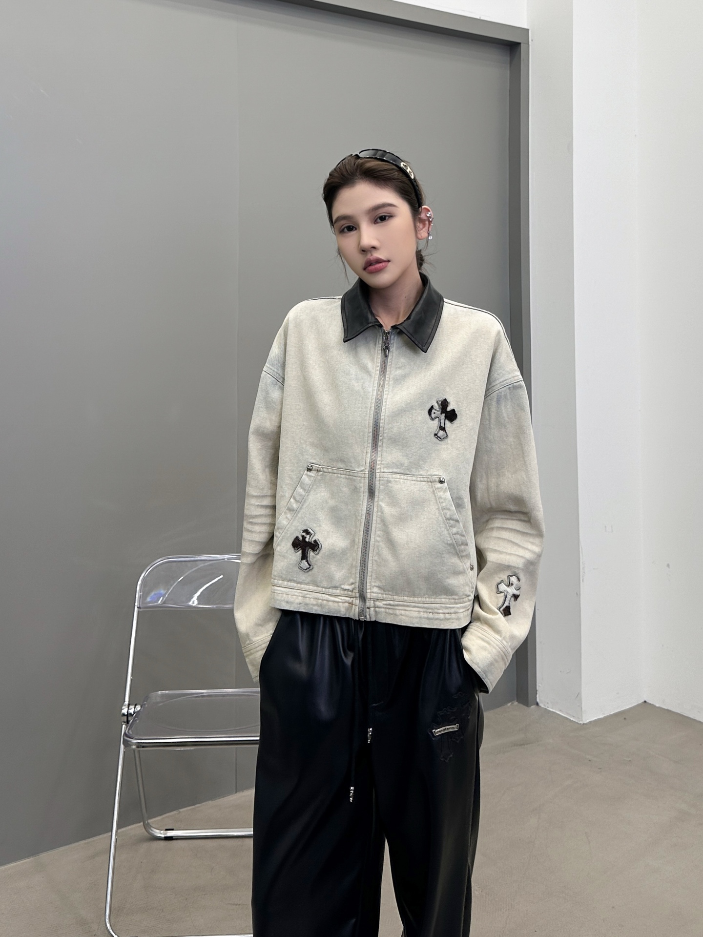 克罗心 ｜ 新款休闲牛仔上衣，经典手工刺绣马毛十字标，牛仔重炒色工艺，休闲时尚，尺码sml