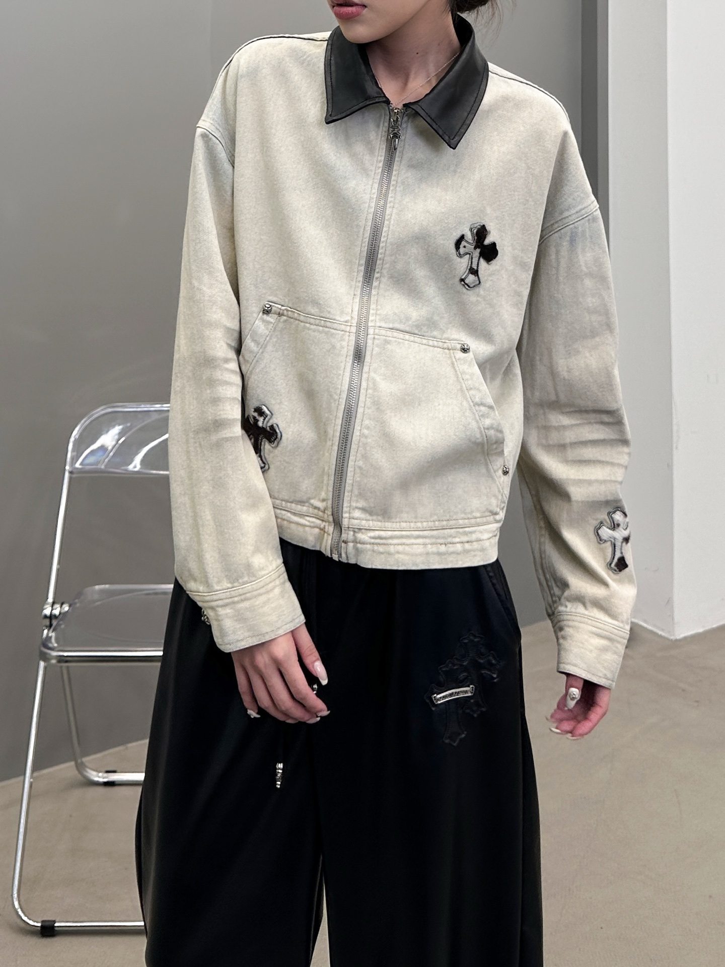 克罗心 ｜ 新款休闲牛仔上衣，经典手工刺绣马毛十字标，牛仔重炒色工艺，休闲时尚，尺码sml