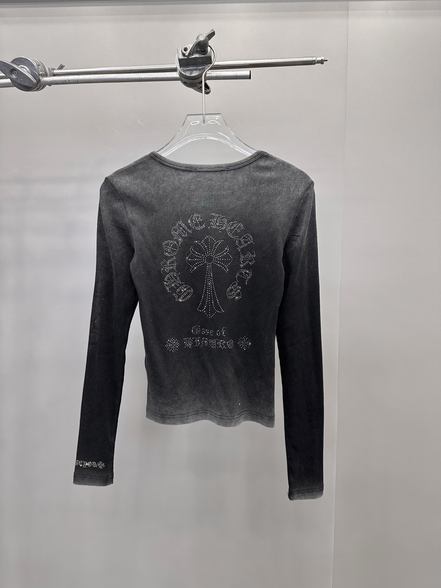 克罗心 ｜ 新款长袖t，成衣洗水炒色喷色烫钻工艺，时尚休闲，尺码sml