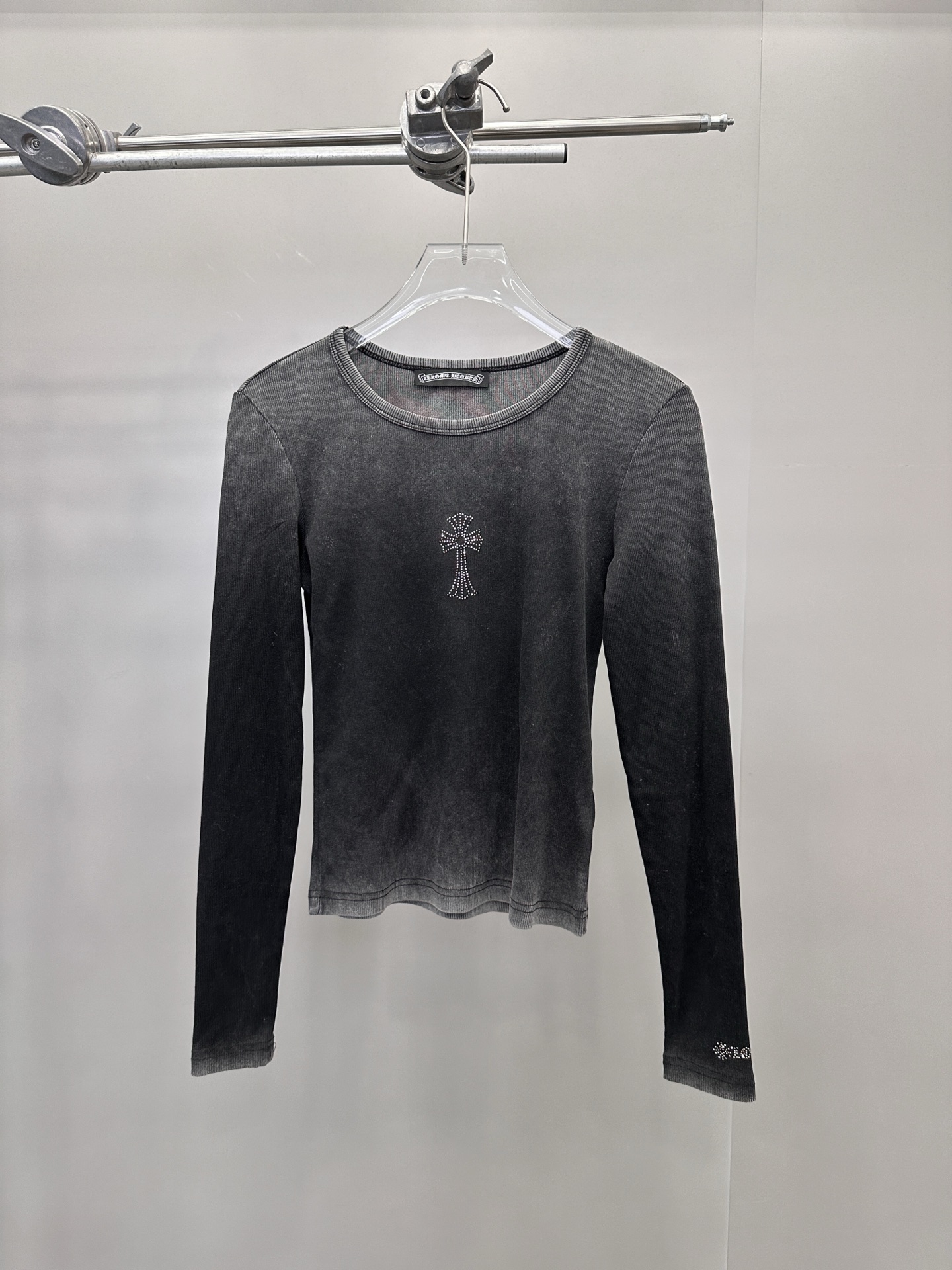 克罗心 ｜ 新款长袖t，成衣洗水炒色喷色烫钻工艺，时尚休闲，尺码sml