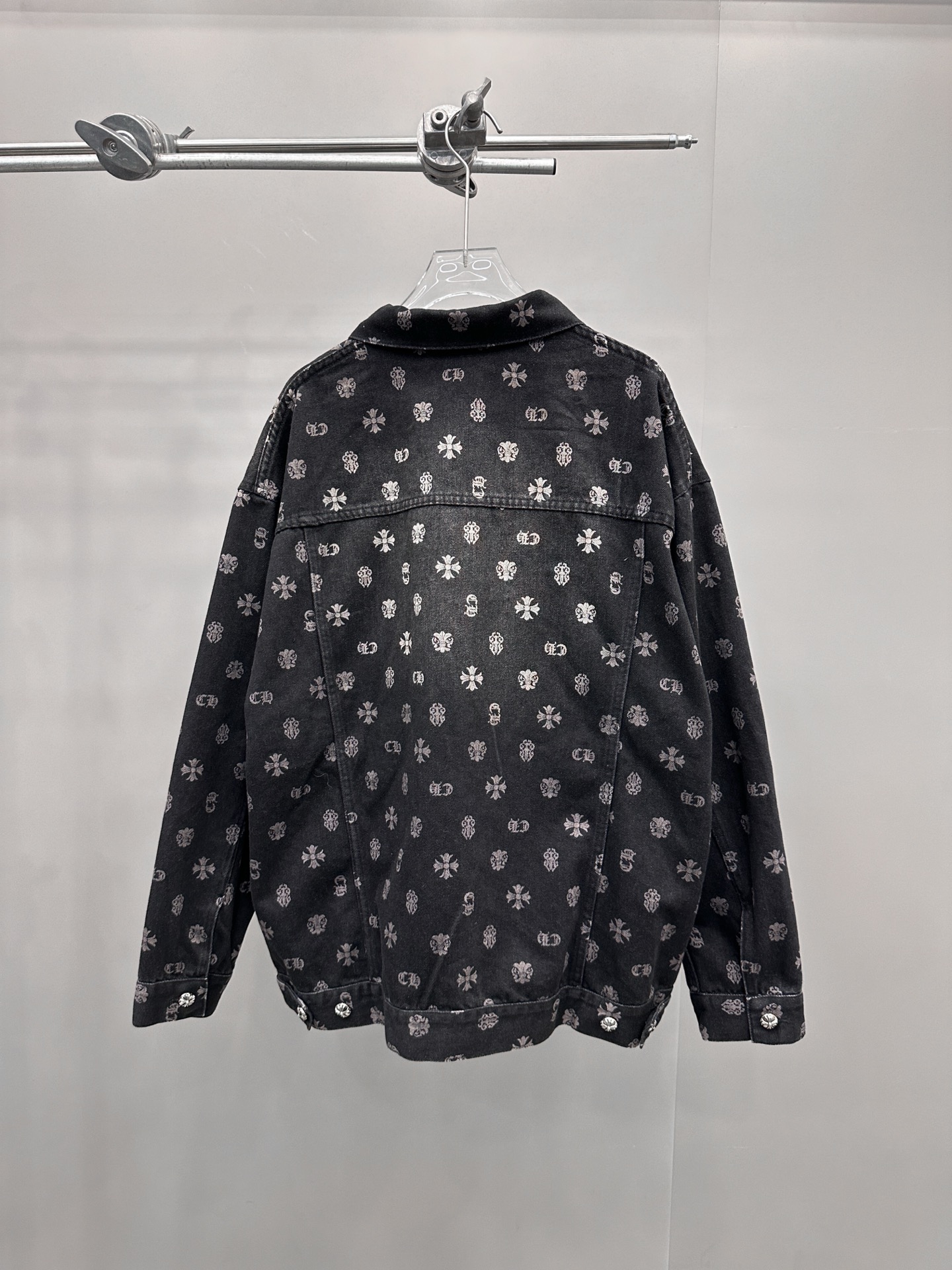 克罗心 ｜ 新款牛仔上衣，成衣洗水喷色工艺加坯布印花，男女同款，尺码sml