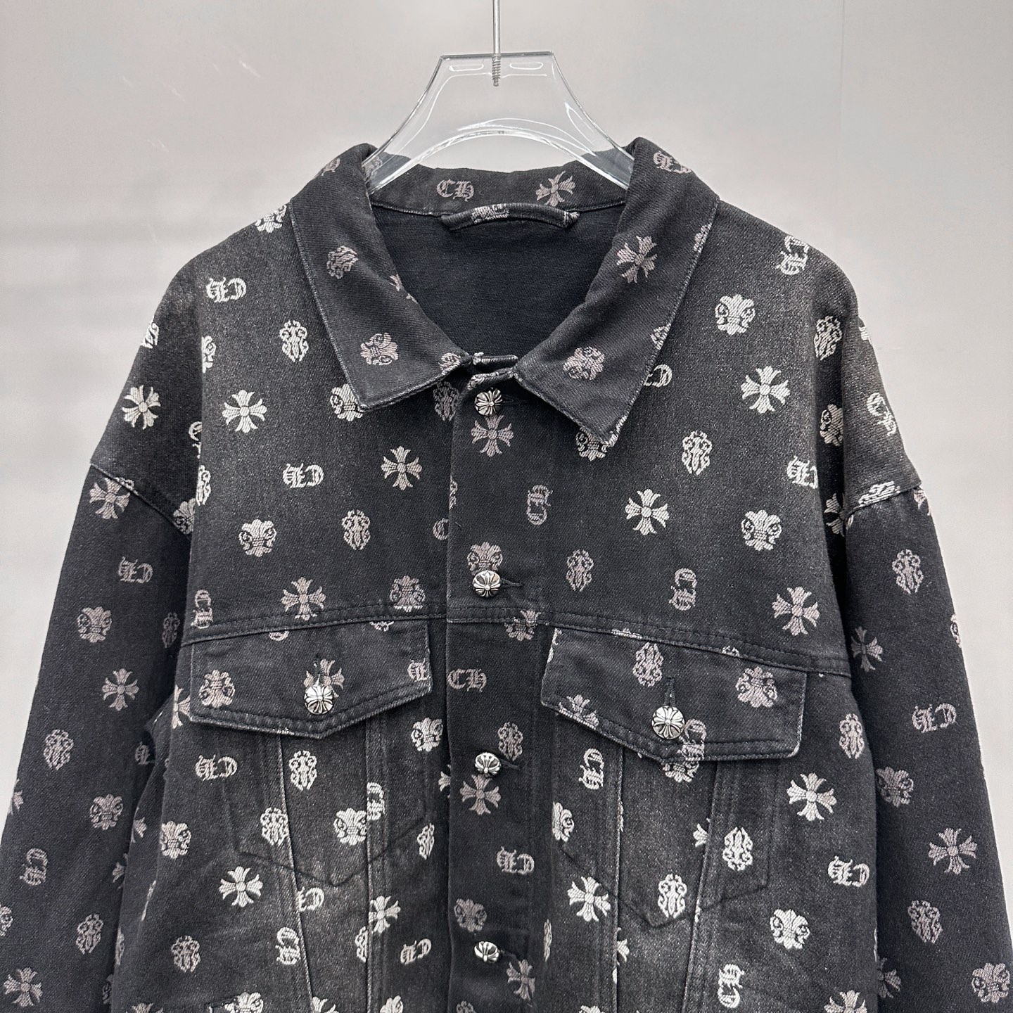 克罗心 ｜ 新款牛仔上衣，成衣洗水喷色工艺加坯布印花，男女同款，尺码sml