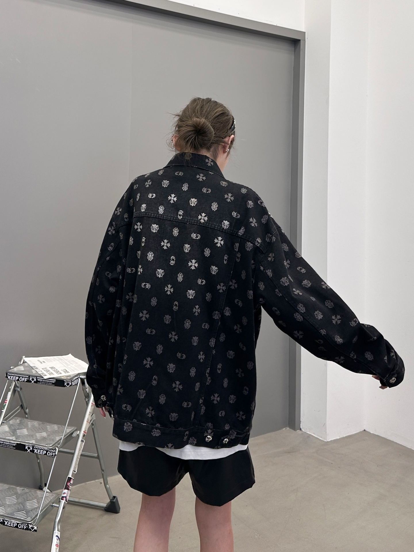 克罗心 ｜ 新款牛仔上衣，成衣洗水喷色工艺加坯布印花，男女同款，尺码sml