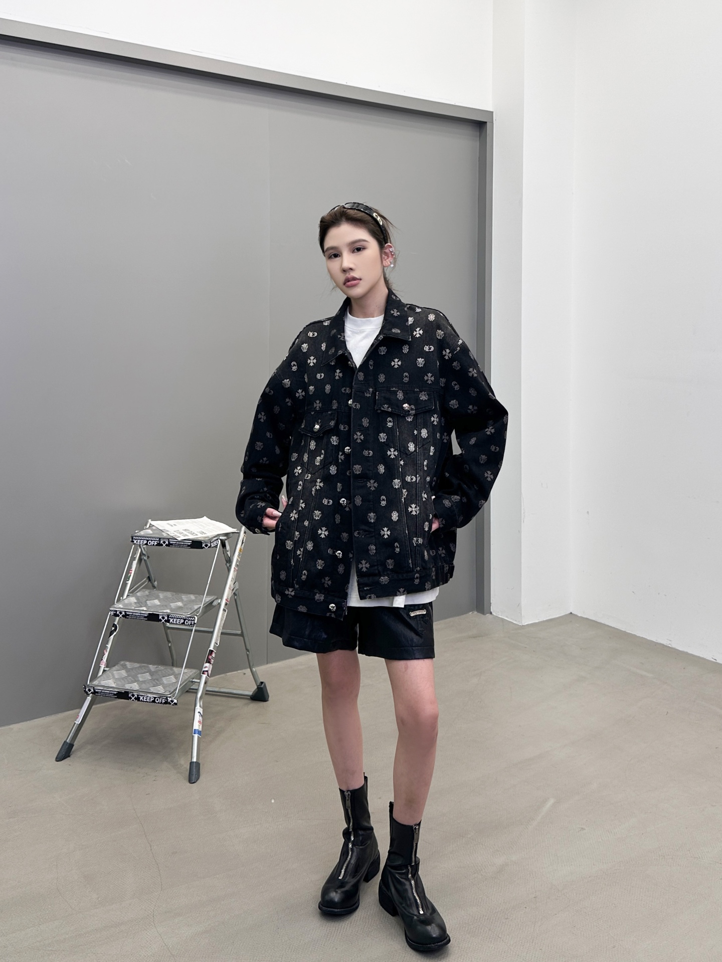 克罗心 ｜ 新款牛仔上衣，成衣洗水喷色工艺加坯布印花，男女同款，尺码sml