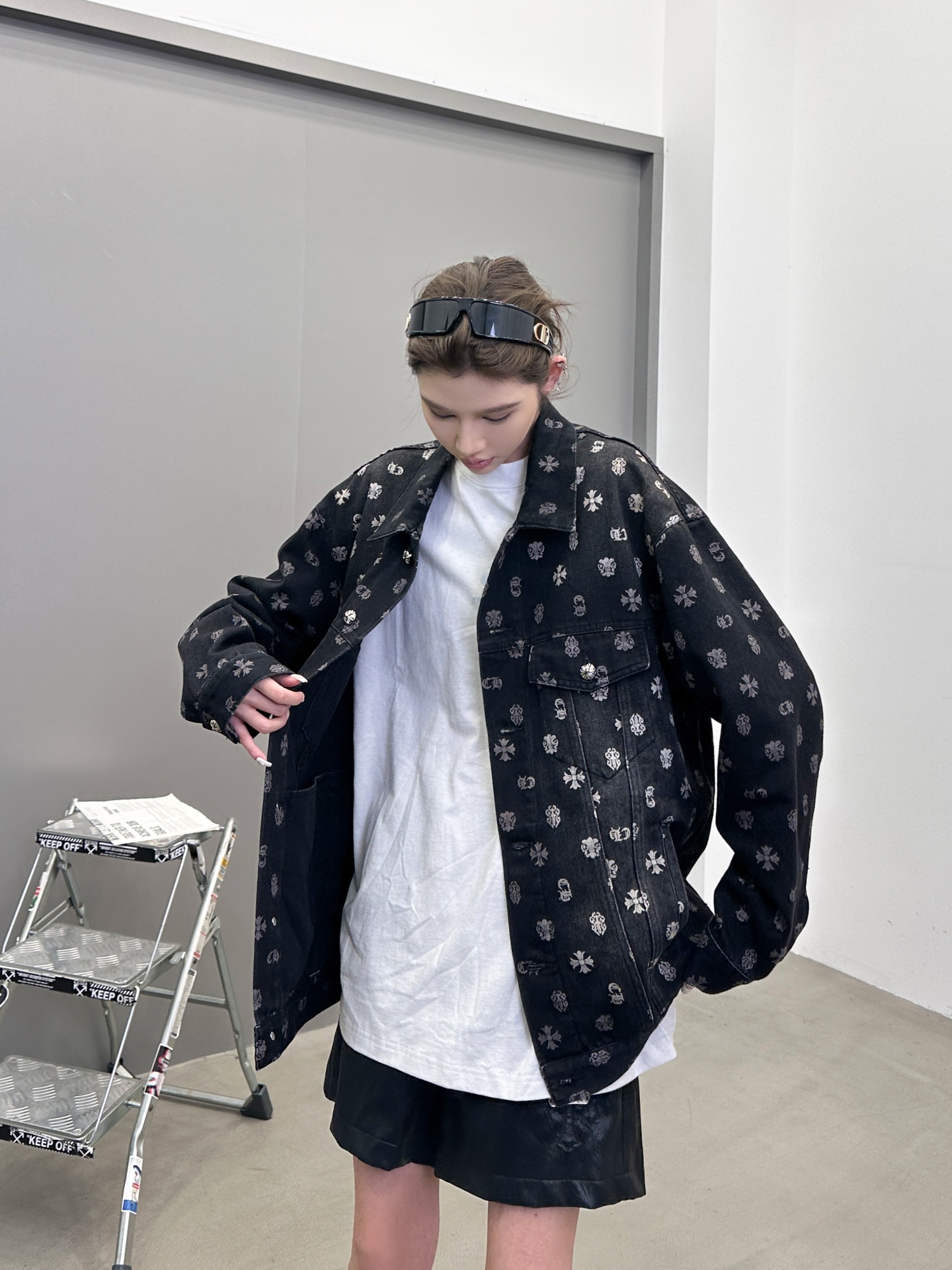 克罗心 ｜ 新款牛仔上衣，成衣洗水喷色工艺加坯布印花，男女同款，尺码sml