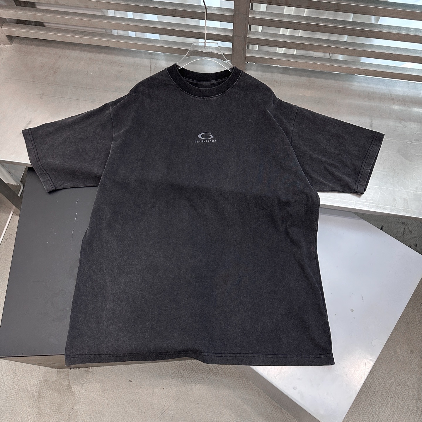 巴黎 ｜ 新款短袖t，成衣洗水炒色喷色工艺，男女同款，尺码sml