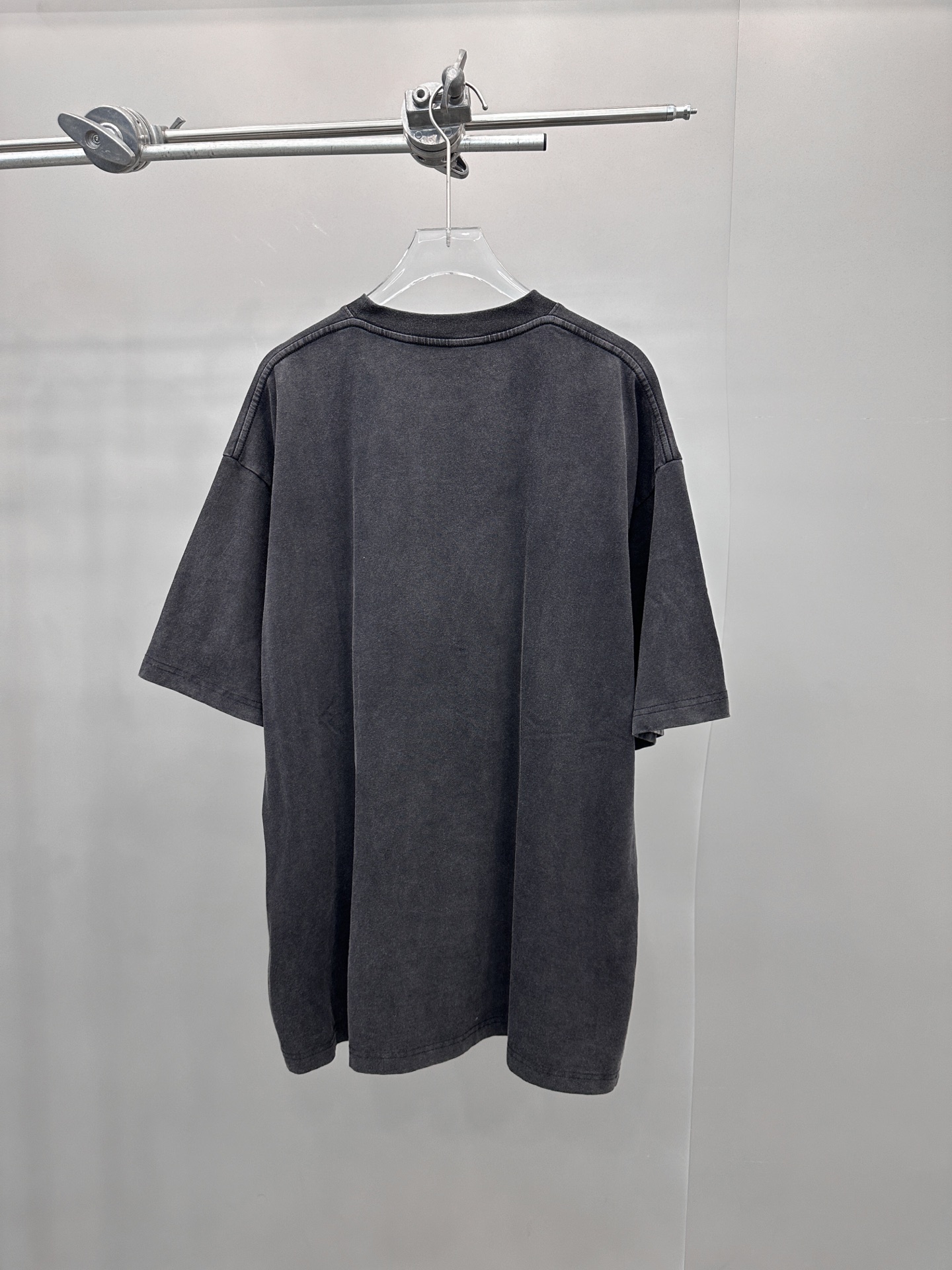 巴黎 ｜ 新款短袖t，成衣洗水炒色喷色工艺，男女同款，尺码sml