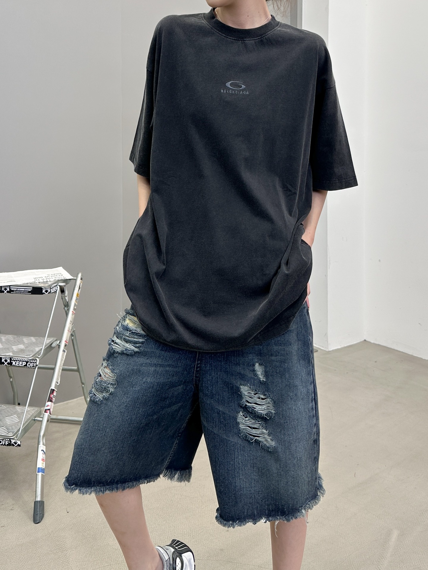 巴黎 ｜ 新款短袖t，成衣洗水炒色喷色工艺，男女同款，尺码sml