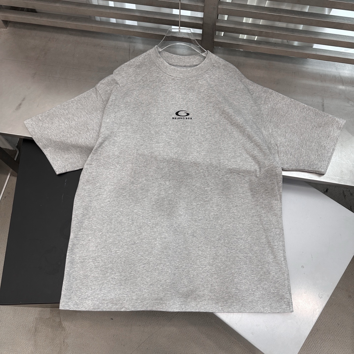 巴黎 ｜ 新款短袖t，成衣洗水炒色喷色工艺，男女同款，尺码sml