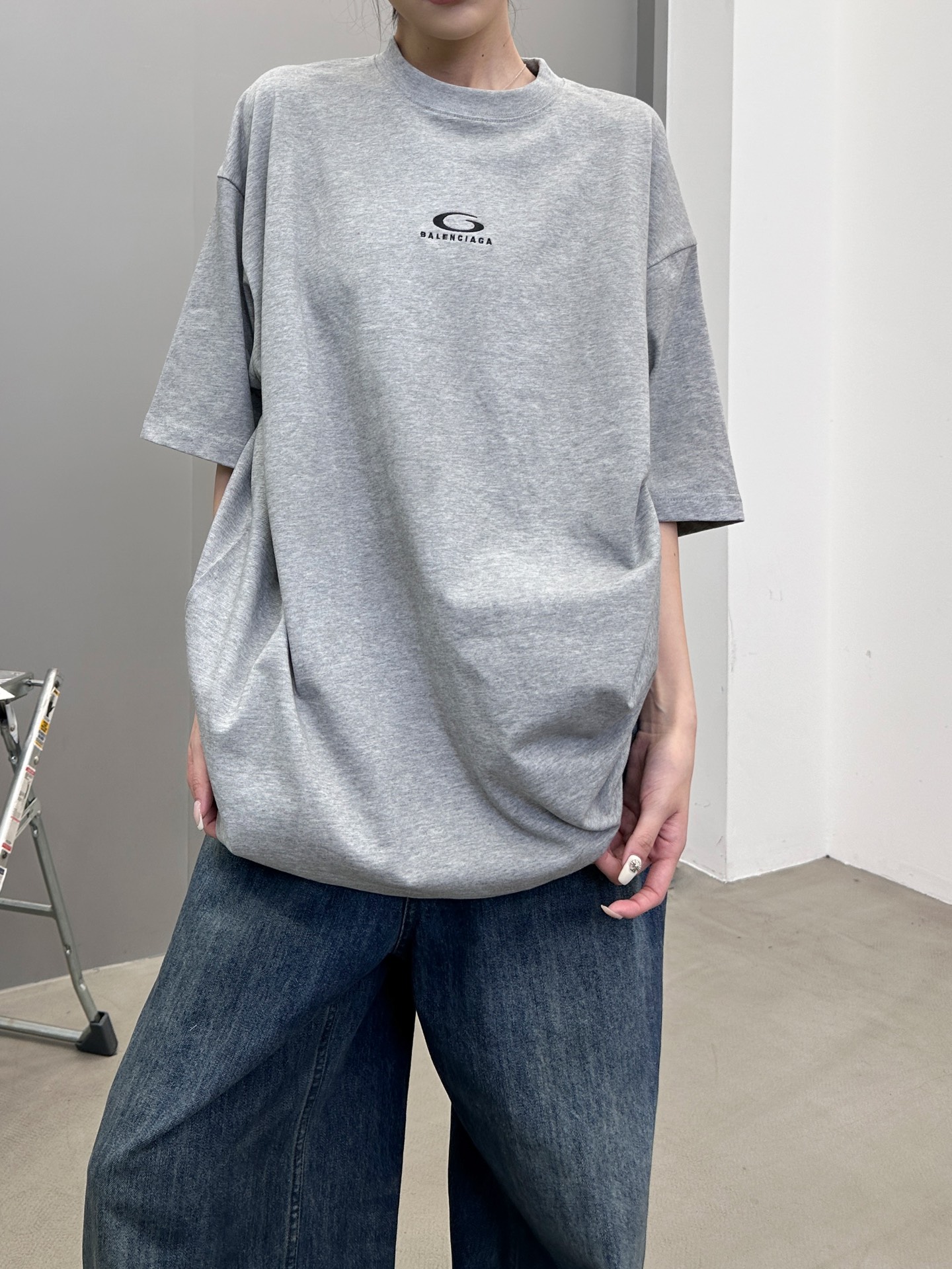 巴黎 ｜ 新款短袖t，成衣洗水炒色喷色工艺，男女同款，尺码sml