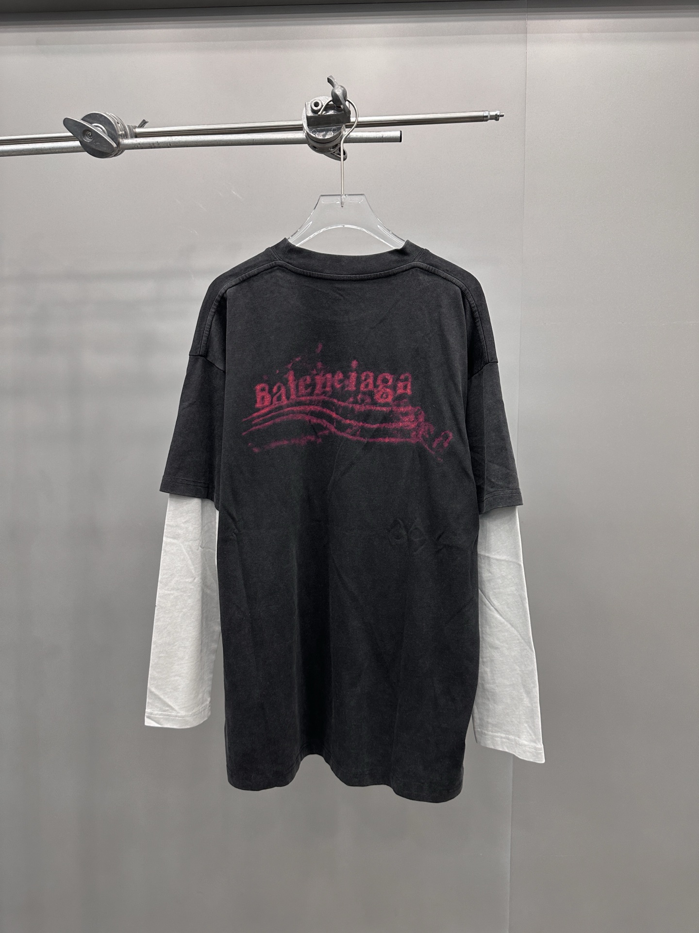 巴黎 ｜ 新款假两件长袖t，成衣洗水炒色加成衣前后印花工艺，假两件做工，男女同款，尺码sml