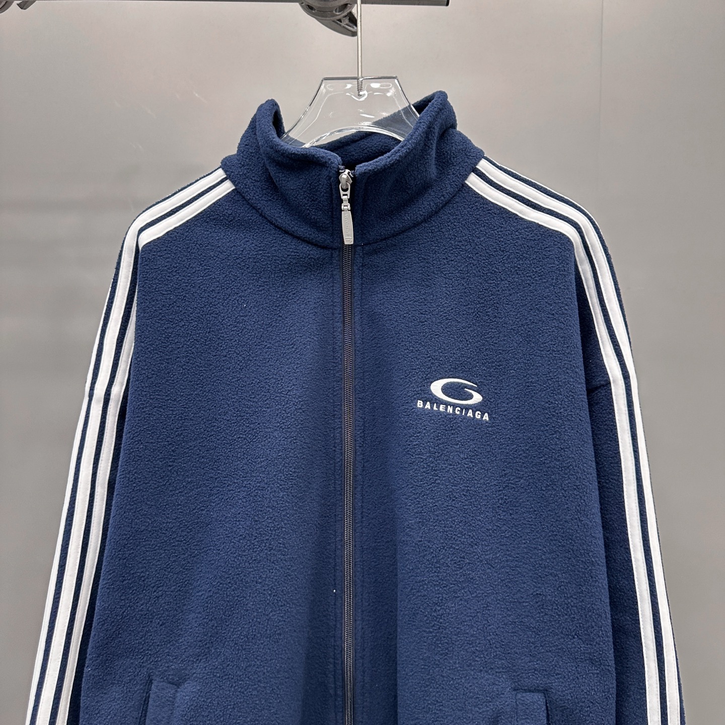 巴黎 ｜ 新款休闲上衣，经典刺绣标，手工车侧杠，摇粒绒保暖面料，男女同款，尺码sml