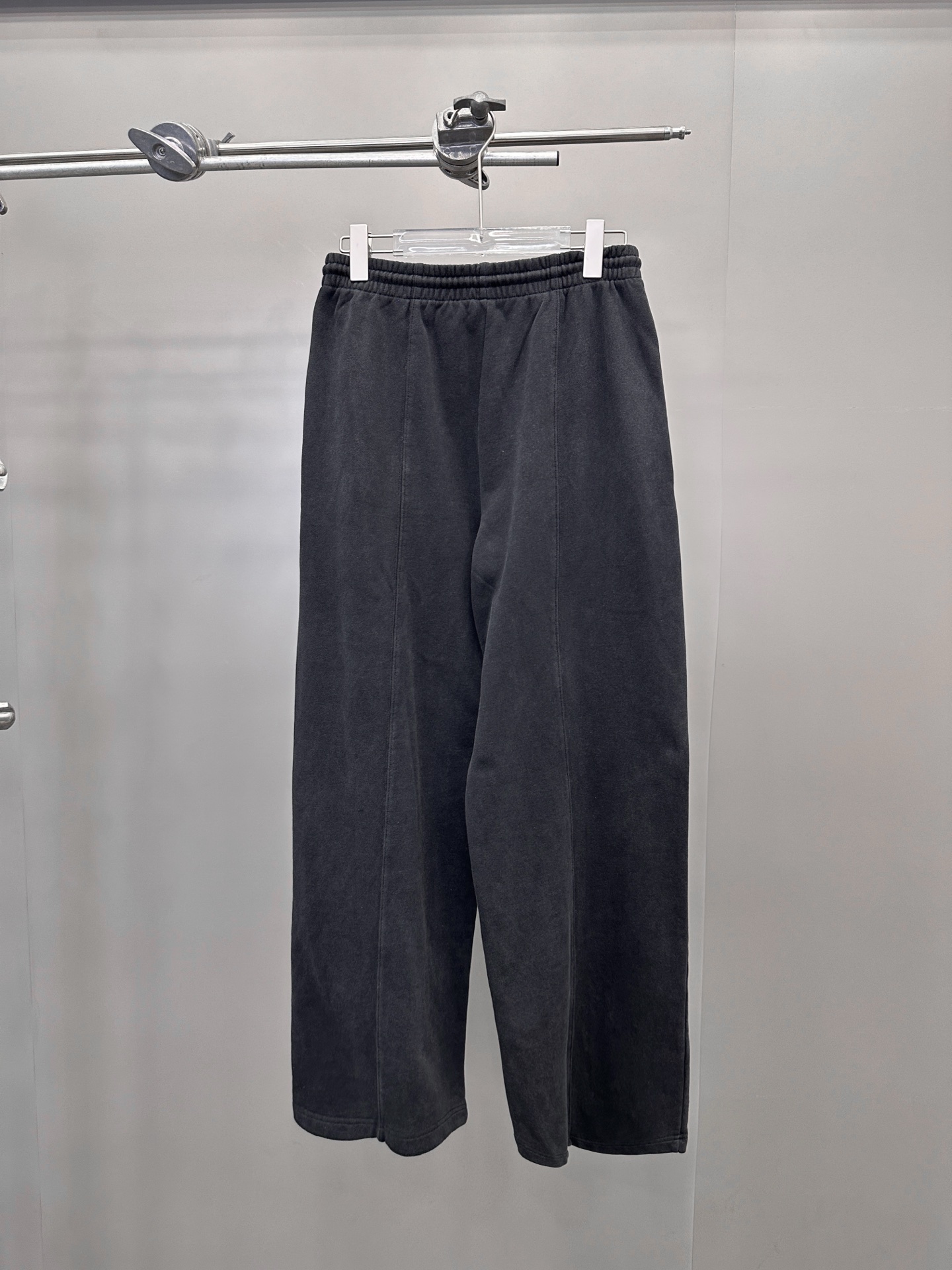 克罗心 ｜ 新款卫裤，成衣洗水炒色工艺加手工打钉，男女同款，尺码sml