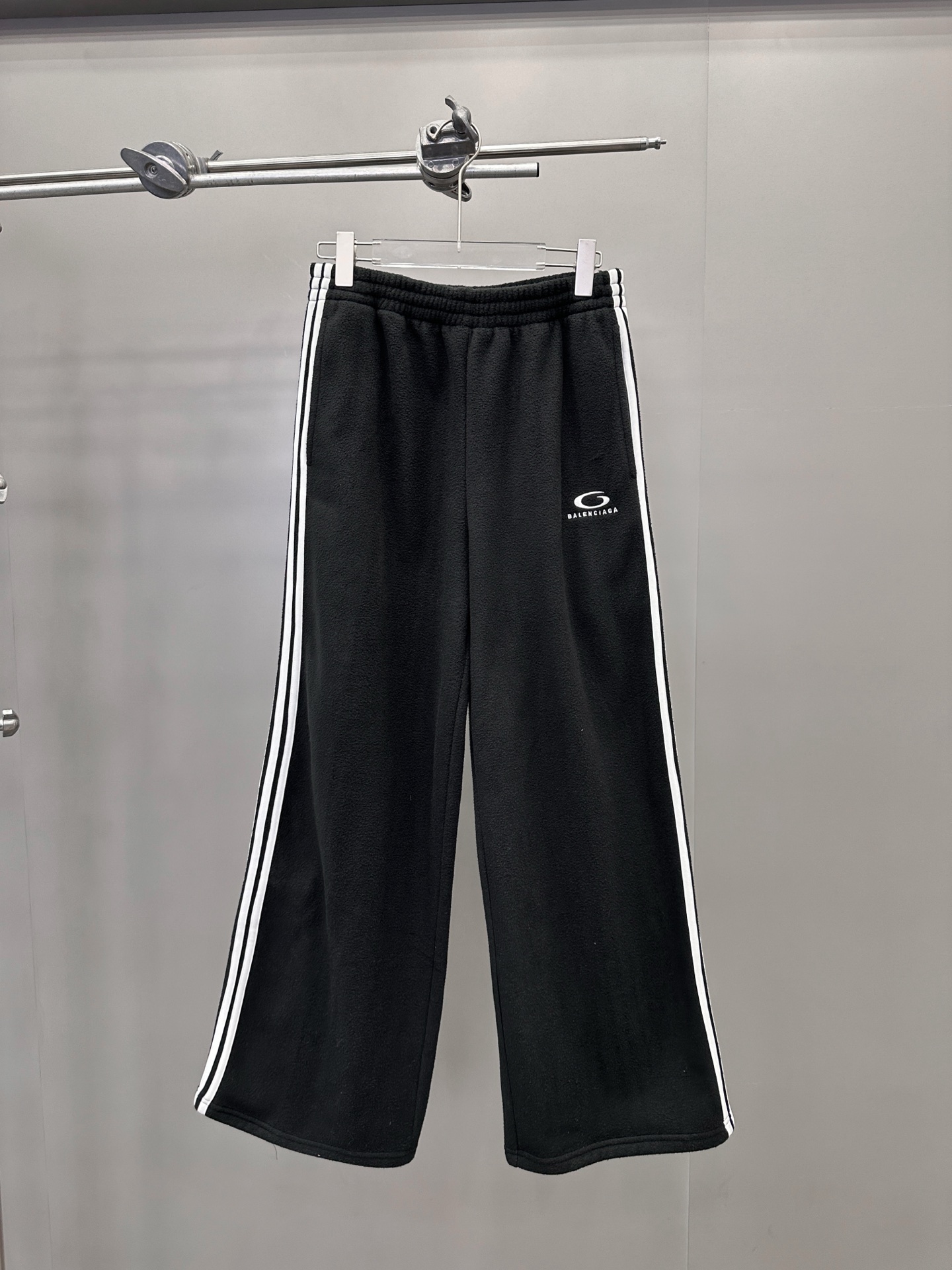 巴黎 ｜ 新款休闲裤，经典刺绣标，手工车侧杠工艺，男女同款，尺码sml