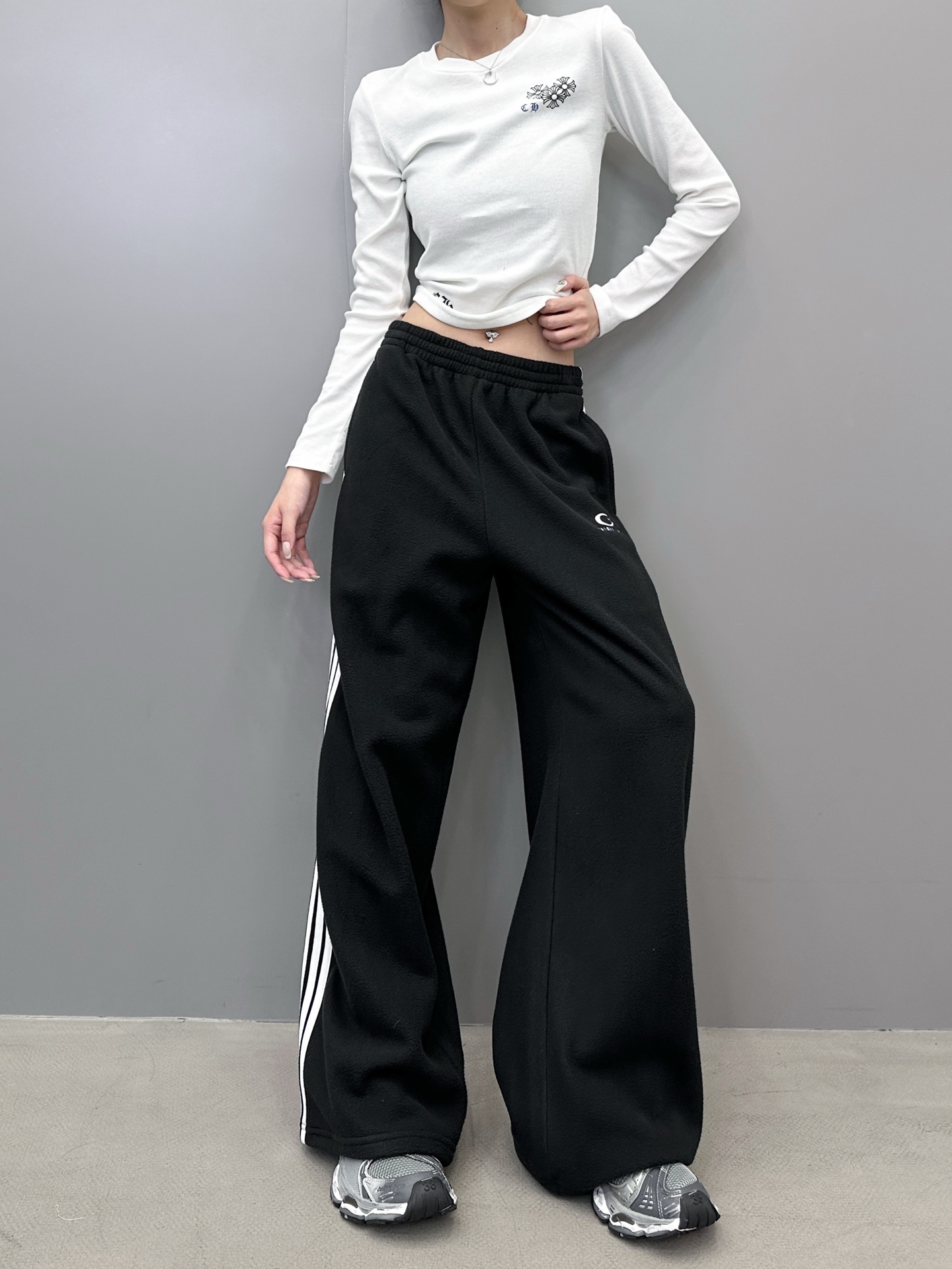 巴黎 ｜ 新款休闲裤，经典刺绣标，手工车侧杠工艺，男女同款，尺码sml